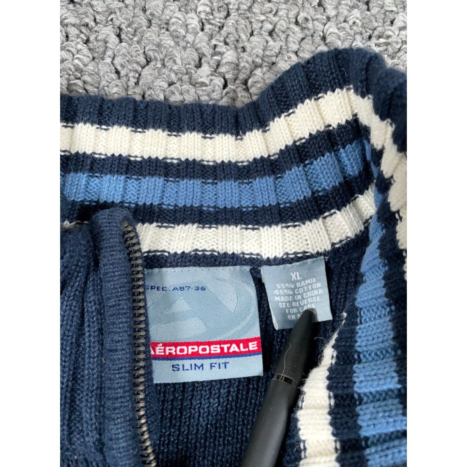 Vintage VINTAGE Aeropostale Sweater Adult Large Dark Blue 1/4 Zip Chunky Knit Cotton 90s Mens Size US L / EU 52-54 / 3 - 3 Thumbnail