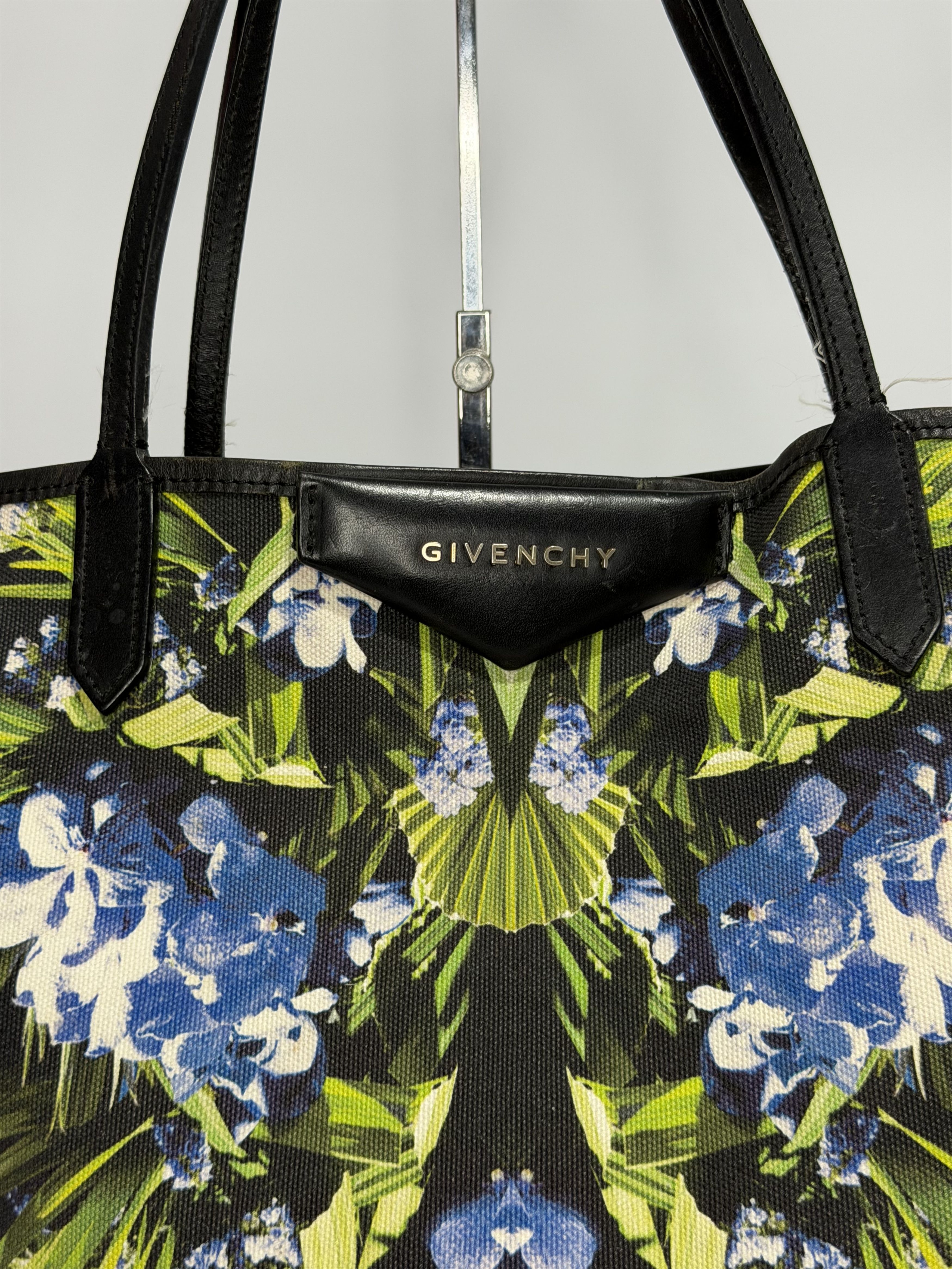 Givenchy GIVENCHY Floral Print Coated Canvas Antigona Large Tote Bag Size ONE SIZE - 3 Thumbnail