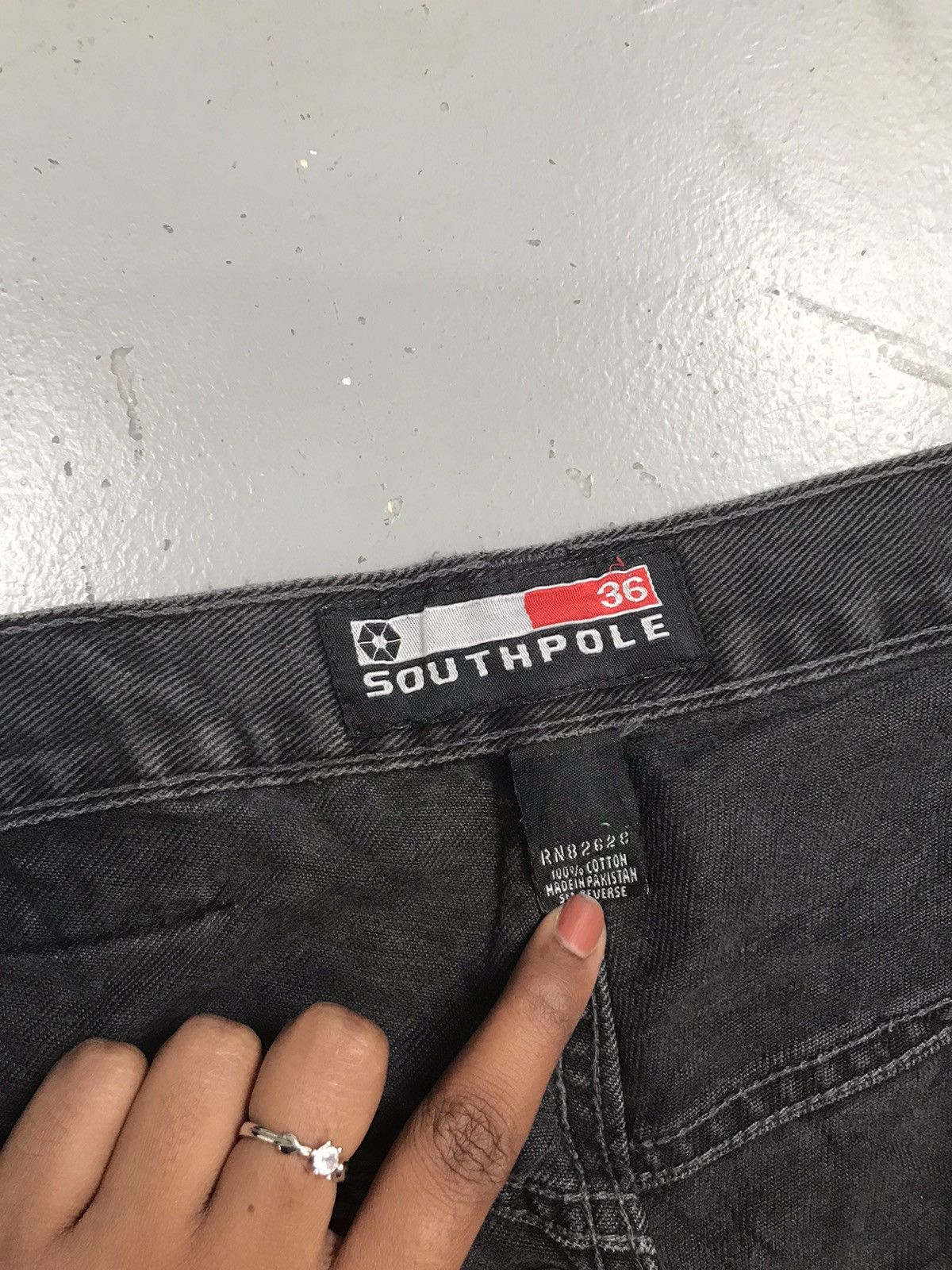 Southpole × Vintage Vintage Southpole silver tab denim jort Size US 36 / EU 52 - 5 Thumbnail