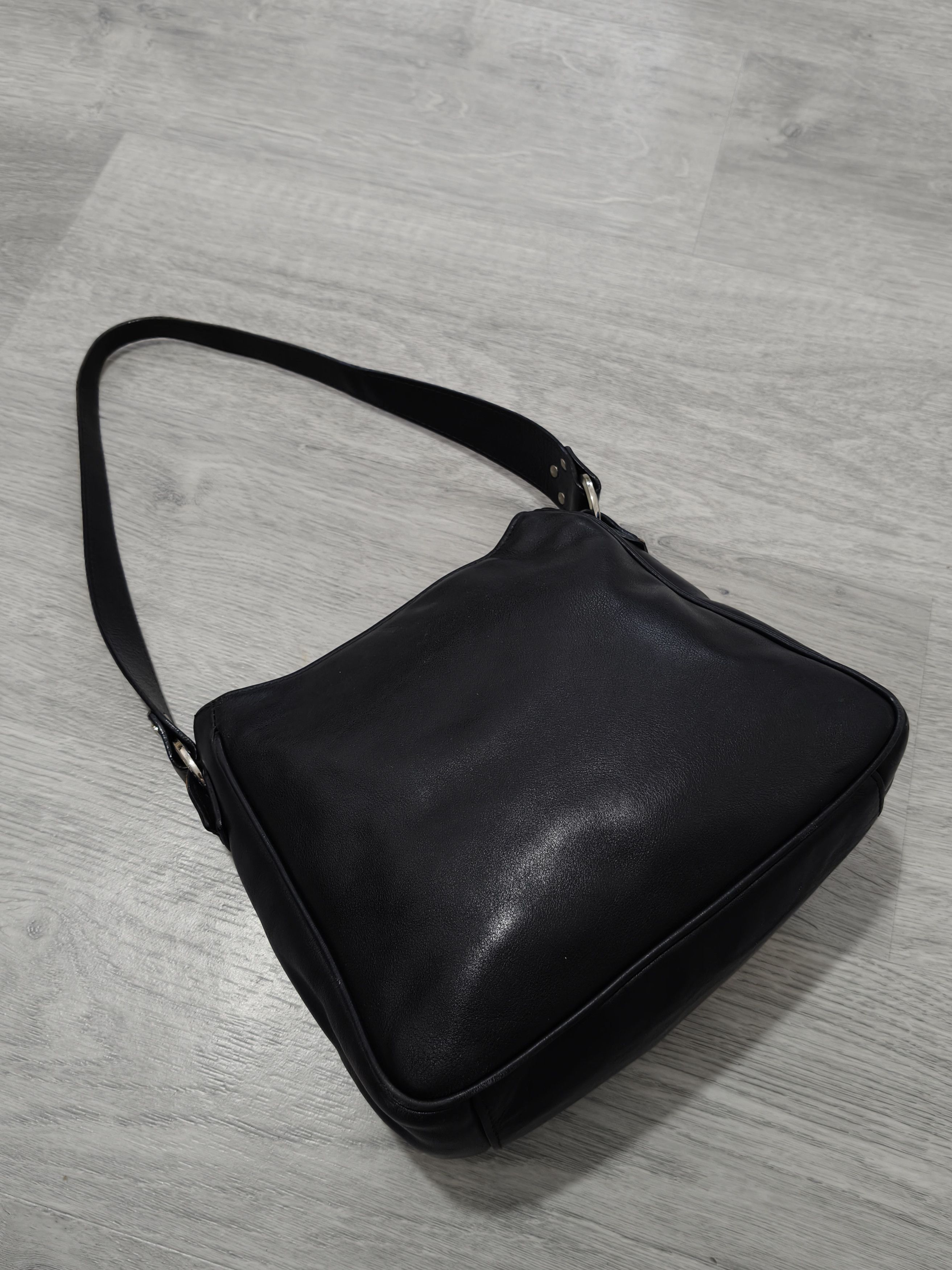 Balenciaga Vintage Balenciaga Black Leather Luxury Y2K Shoulder Bag Size ONE SIZE - 10 Thumbnail