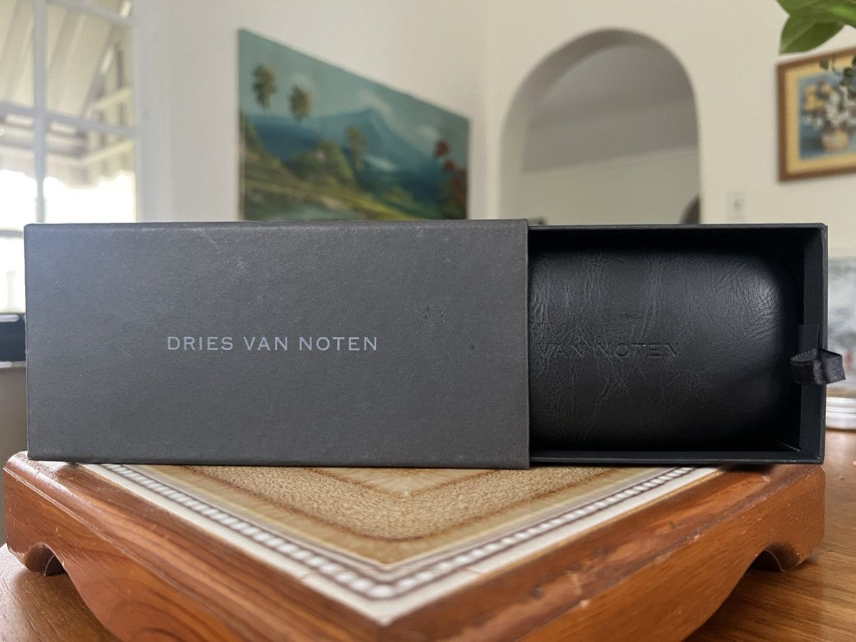 Dries Van Noten × Linda Farrow Dries Van Noten Sunglasses in Black Size ONE SIZE - 13 Thumbnail