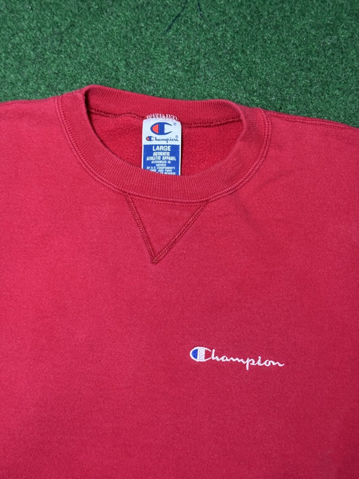 Champion Vintage 90s Champion Red Large Retro Hip Hop Sweatshirt Size US L / EU 52-54 / 3 - 2 Thumbnail