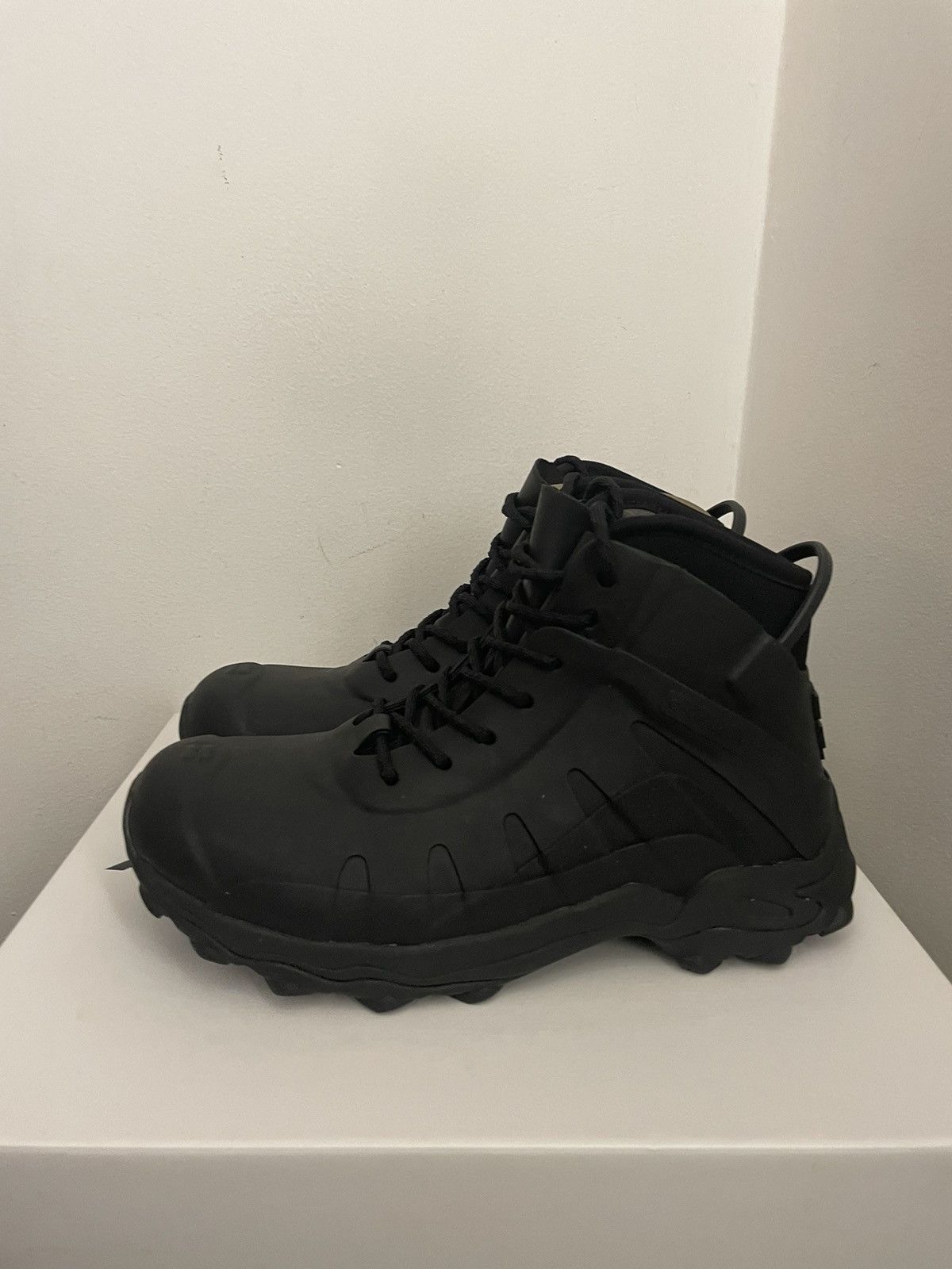 Givenchy Bogs lace up boots in rubber and neoprene Size US 9 / EU 42 - 2 Thumbnail