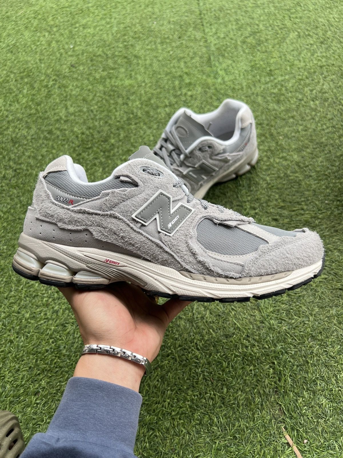 New Balance New Balance 2002R Protection Pack Silver Grey M2002RDM Size US 12 / EU 45 - 1 Thumbnail