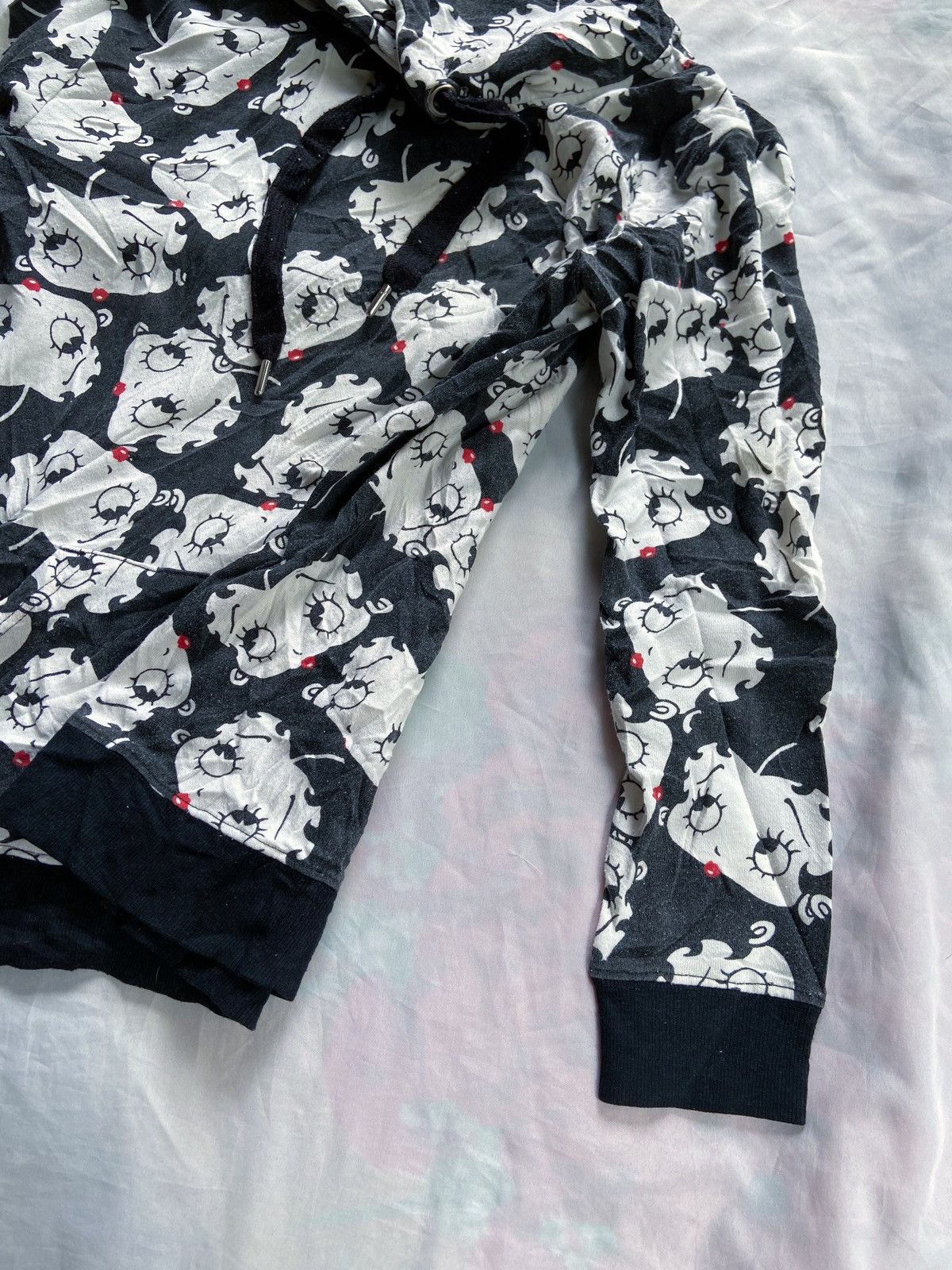 Japanese Brand VIRGIRL x BETTY BOOP HOODIE Size US M / EU 48-50 / 2 - 7 Thumbnail