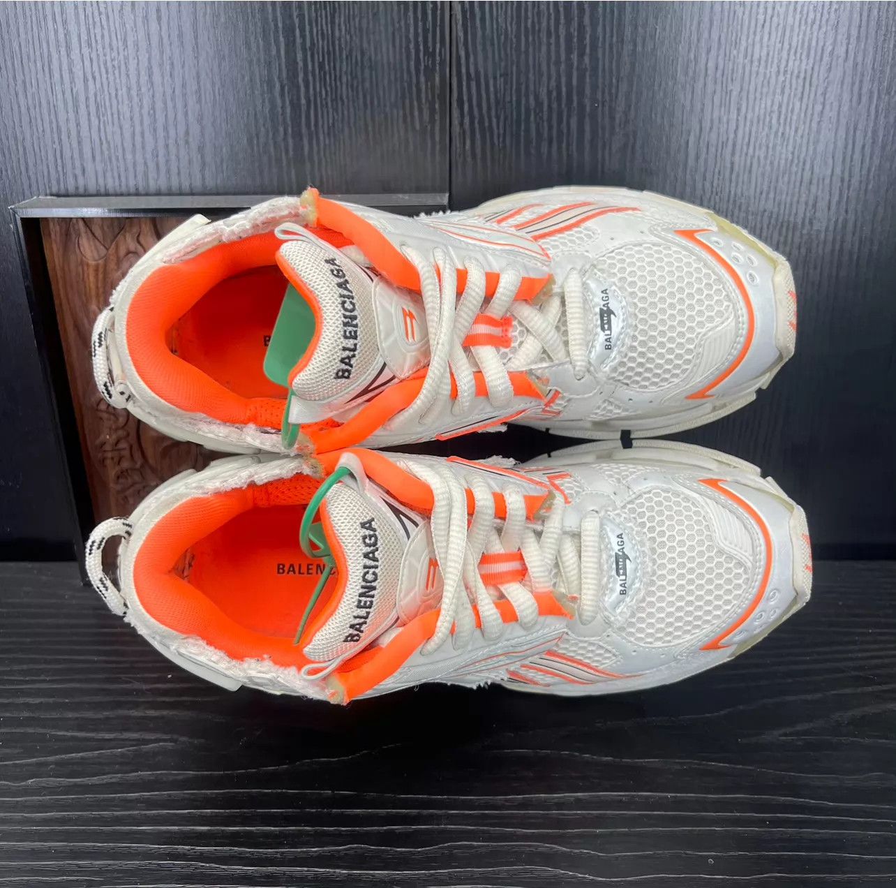 Balenciaga Balenciaga Runner Distressed White Orange 41 Size US 8 / EU 41 - 2 Thumbnail