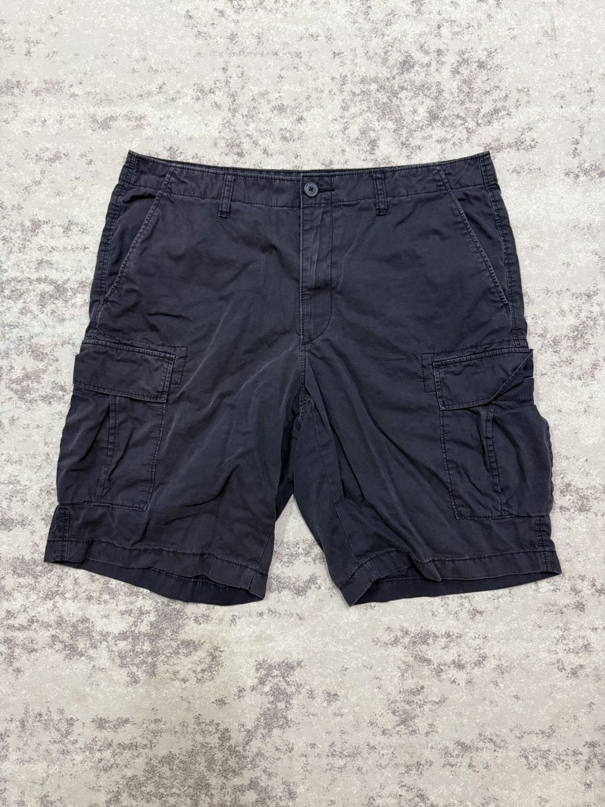 Uniqlo Uniqlo Faded Dark Blue Cargo Short Pants Size US 35 - 1 Thumbnail