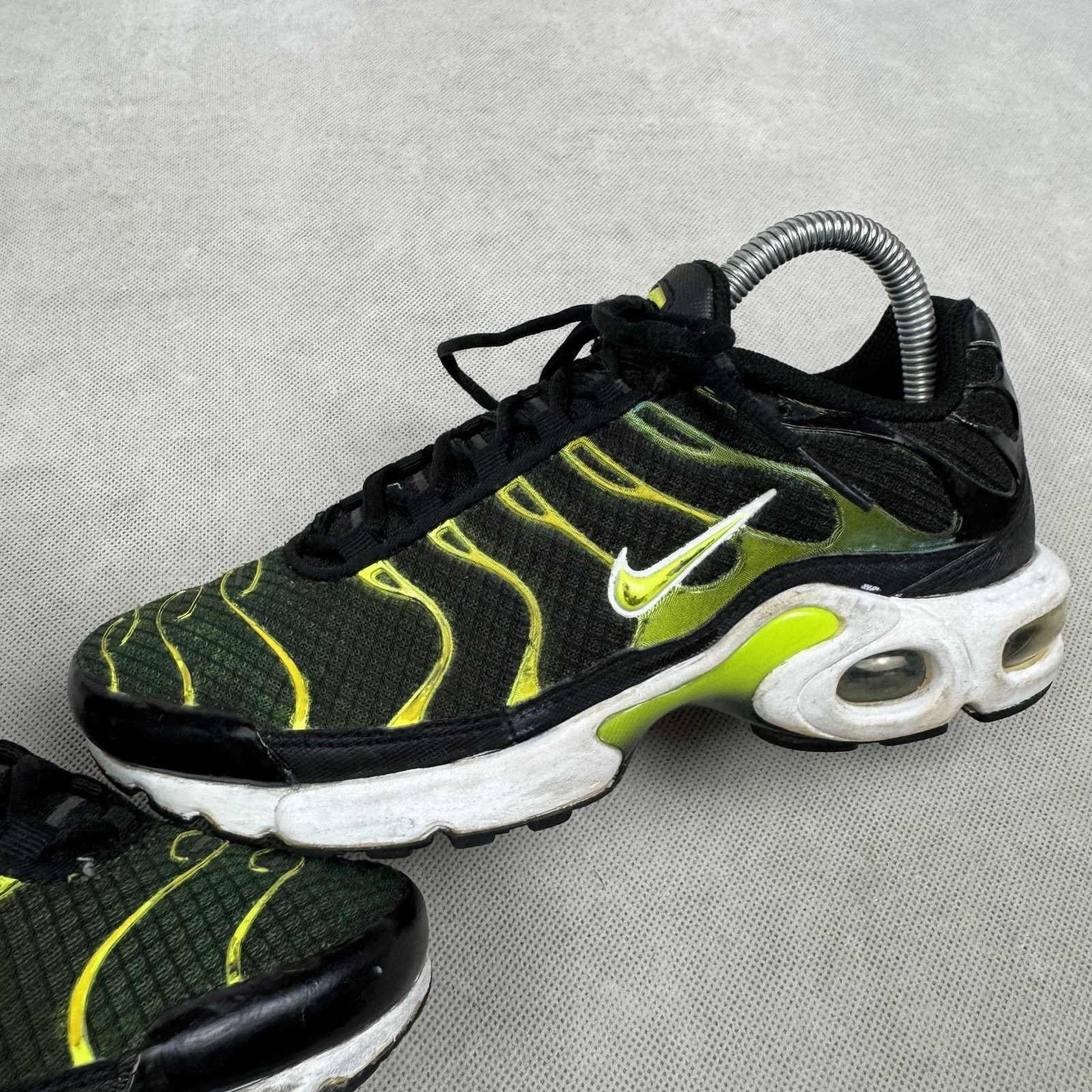 Nike Nike Air Max Plus GS 655020-073 Running Sneakers Shoes 5.5 Size US 5 / EU 37 - 9 Thumbnail