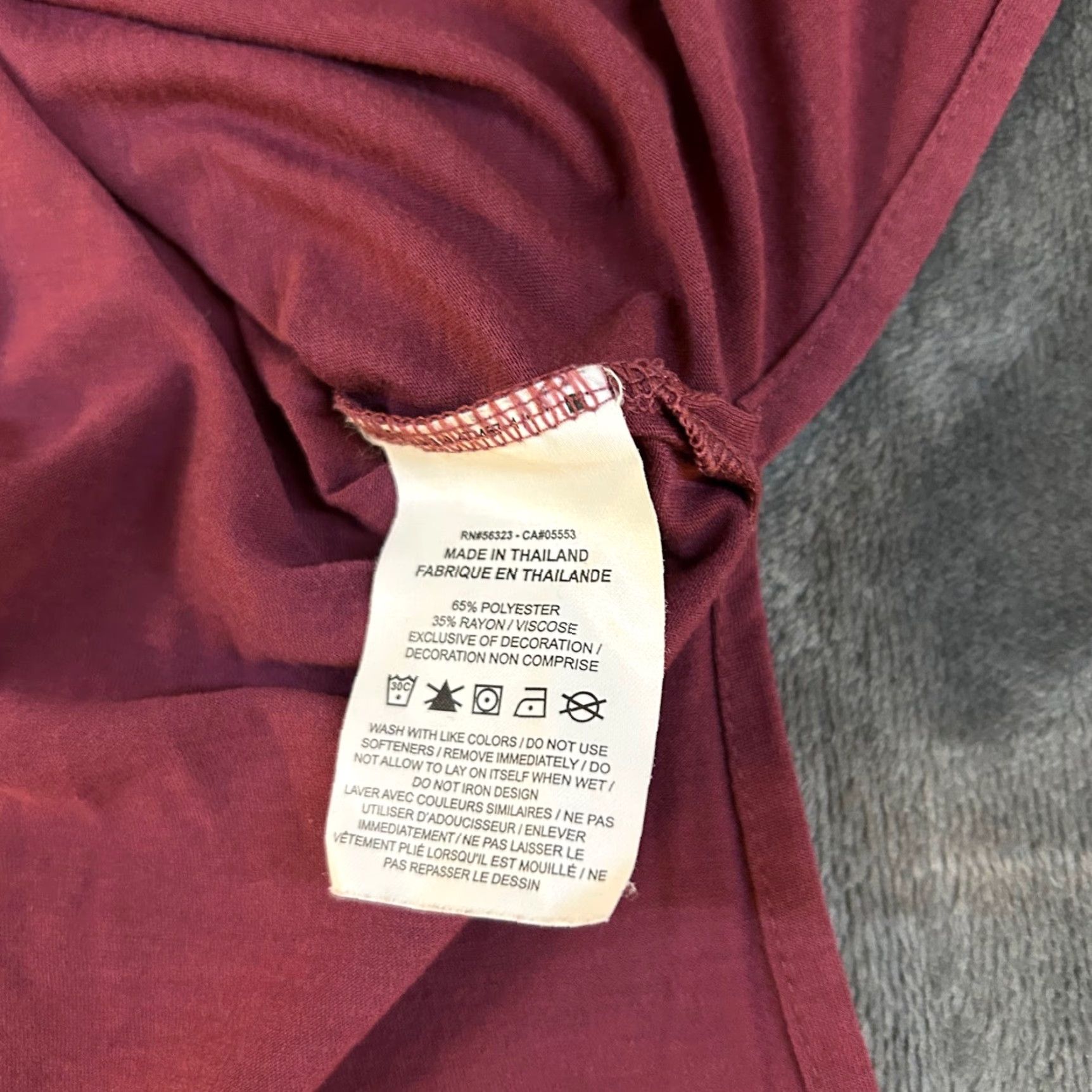 Nike Nike Dri-FIT Long Sleeve Top Athletic Shirt Burgundy Womens Small Size S / US 4 / IT 40 - 4 Thumbnail