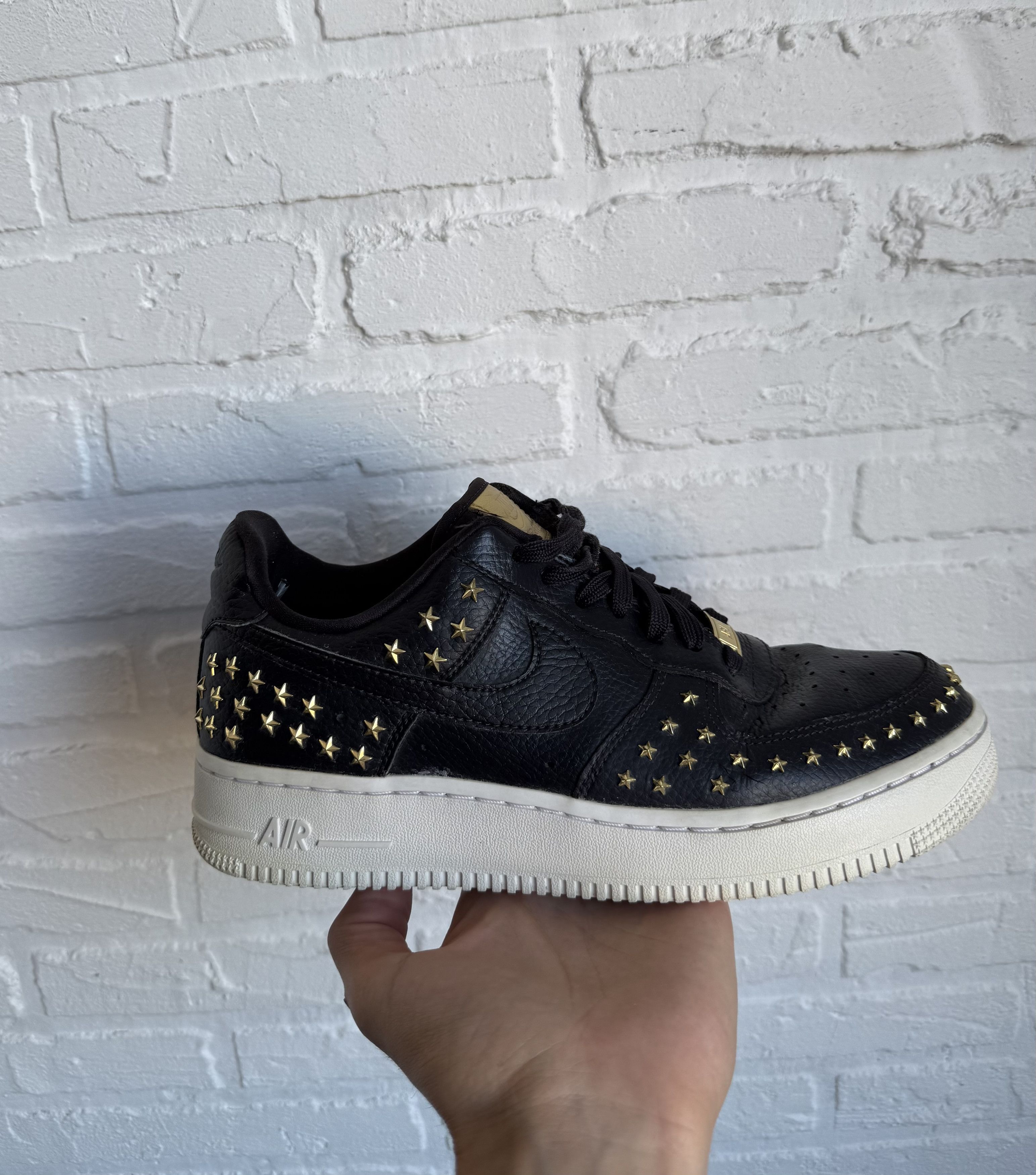 Nike NIKE Air Force 1 Low Star Studded Black sneakers Size US 8.5 / EU 41-42 - 1 Thumbnail