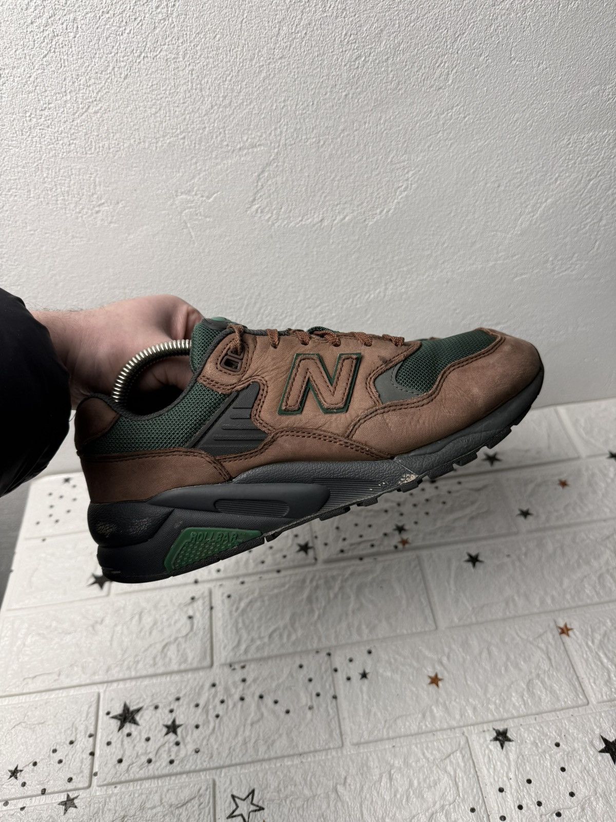 New Balance New Balance 580 Brown Mt580Rtb US8.5 UK8 EUR42 Men Sneakers Size US 8.5 / EU 41-42 - 1 Thumbnail