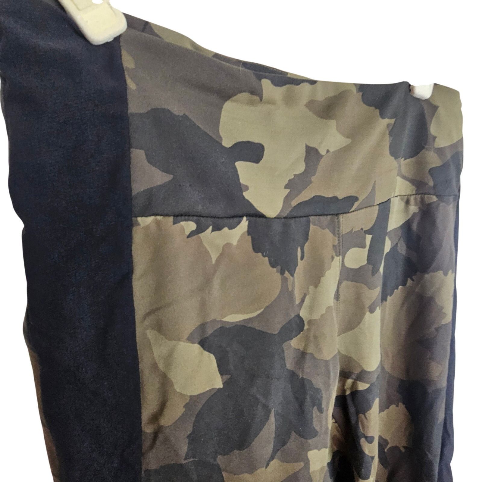 Athleta Athleta Womens Green Camo Print Jogger Leggings S Gorpcore Size 27" / US 4 / IT 40 - 4 Thumbnail