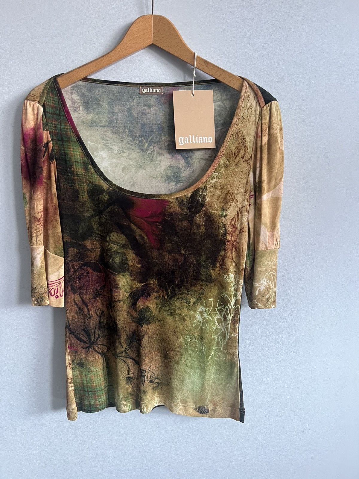 John Galliano Pristine JOHN GALLIANO "Serafino" Archival Print Top – Early Size M / US 6-8 / IT 42-44 - 1 Thumbnail