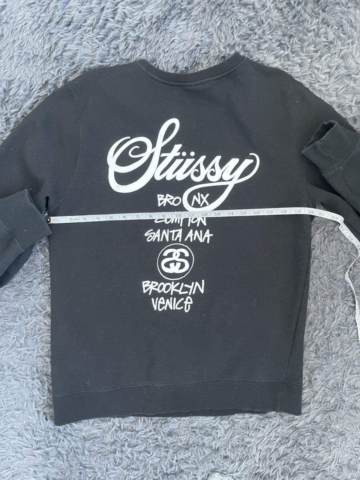 Stussy Men Size M Stussy World Tour Crew Black 22SS Sweatshirt Size US M / EU 48-50 / 2 - 5 Thumbnail