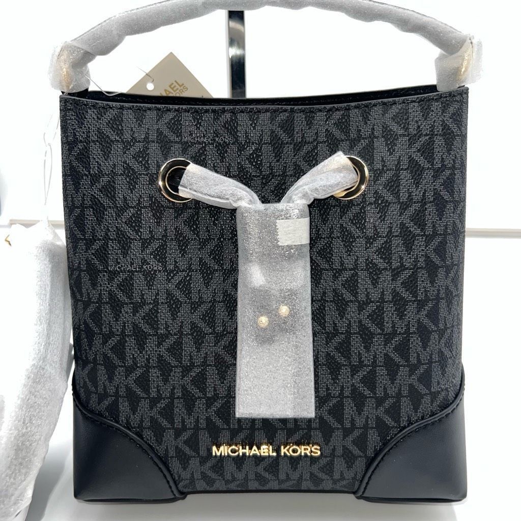 Michael Kors Michael Kors Mercer Small Drawstring Bucket Bag Size ONE SIZE - 1 Thumbnail