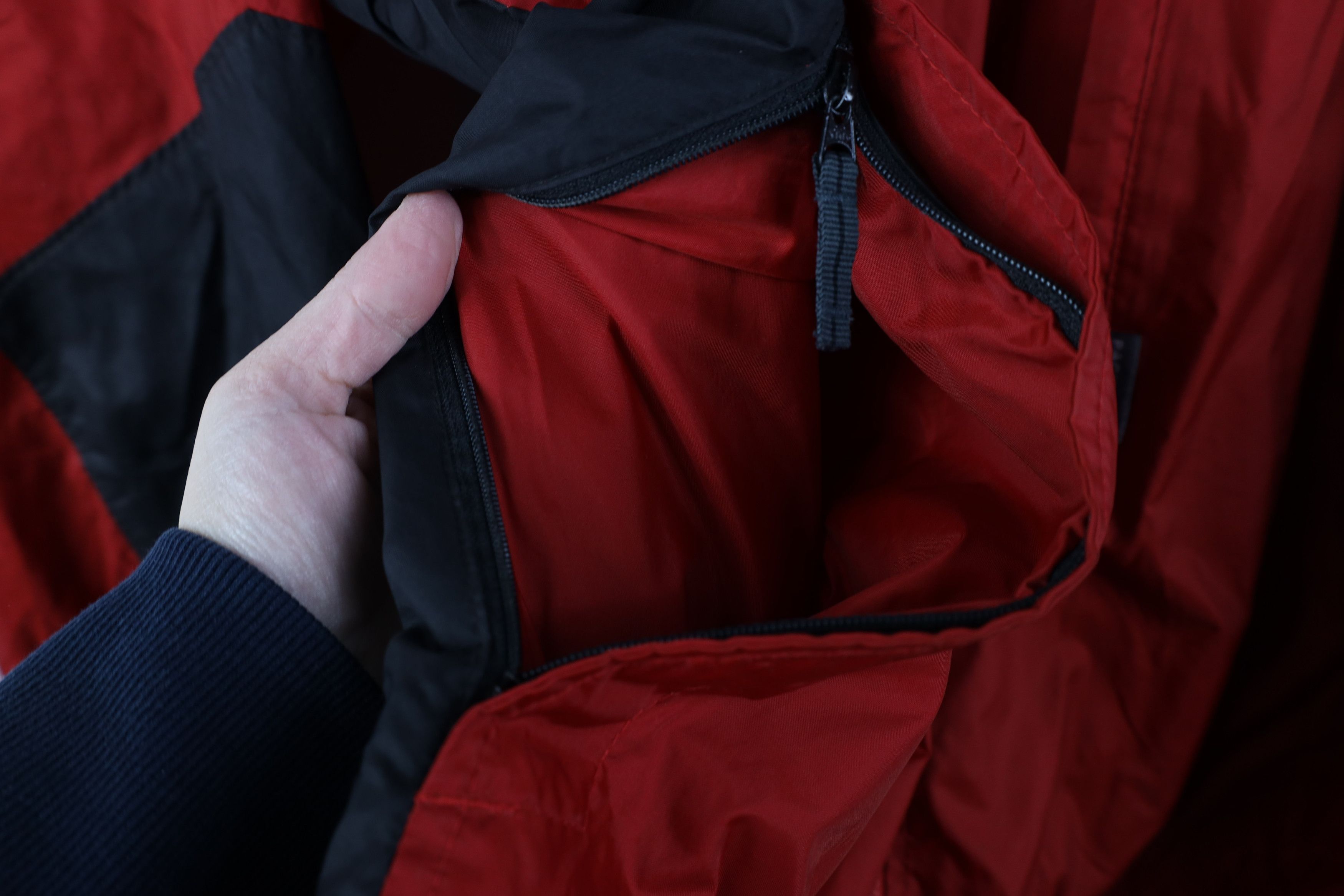 Columbia Vintage Columbia Packable Hooded Rain Windbreaker Jacket Red Size US XXL / EU 58 / 5 - 8 Thumbnail