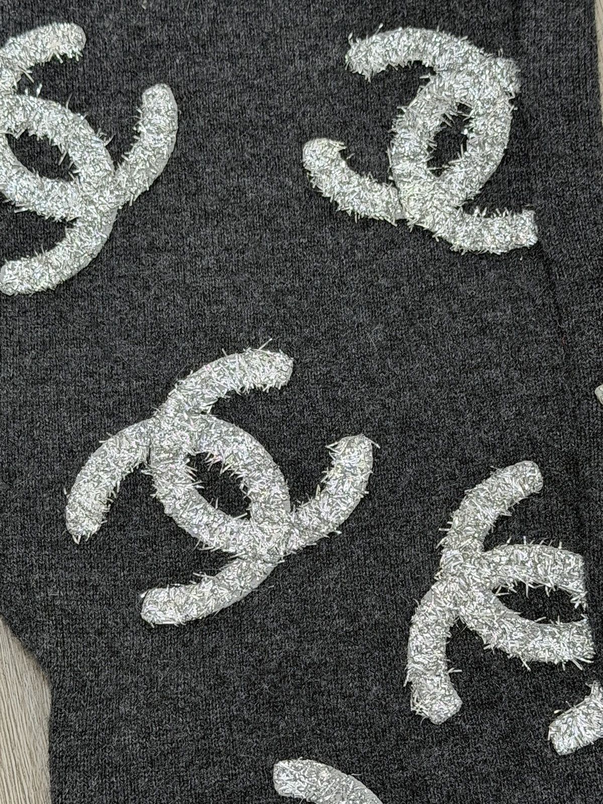 Chanel Chanel Glitter Patch Cashmere Pants Grey Silver Size US 30 / EU 46 - 3 Thumbnail