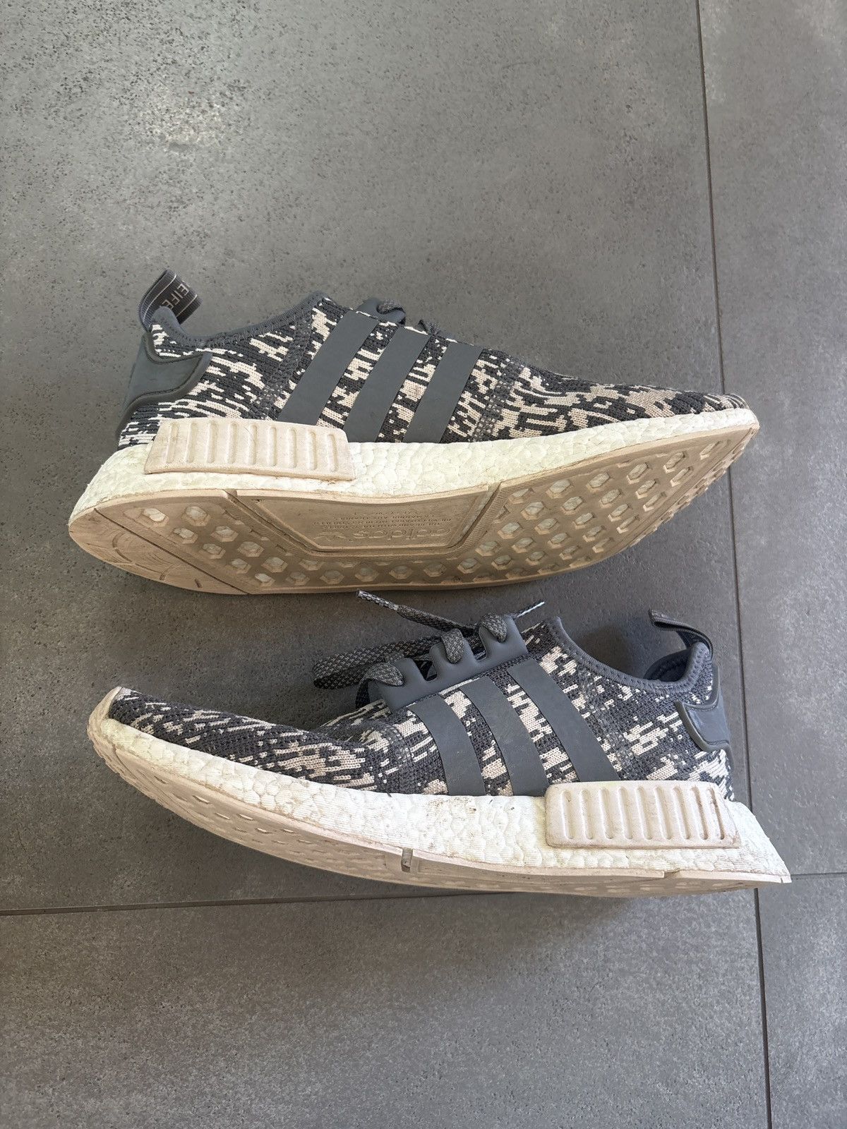 Adidas Adidas NMD R1 Glitch Camo Grey Linen Size US 9 / EU 42 - 1 Thumbnail