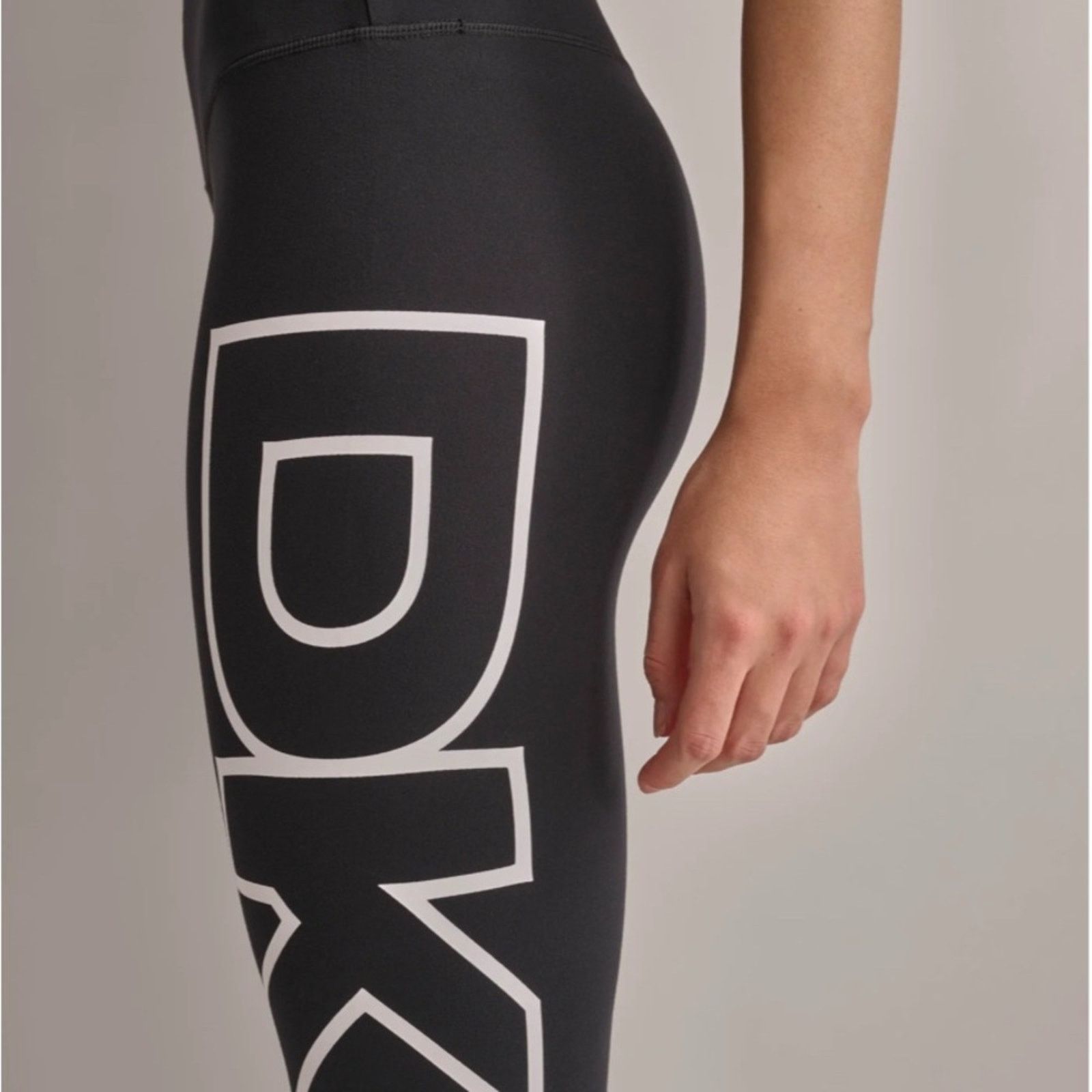 DKNY DKNY Black Leggings Sleek Stretchy Design Size 38" / US 16 / IT 52 - 3 Thumbnail