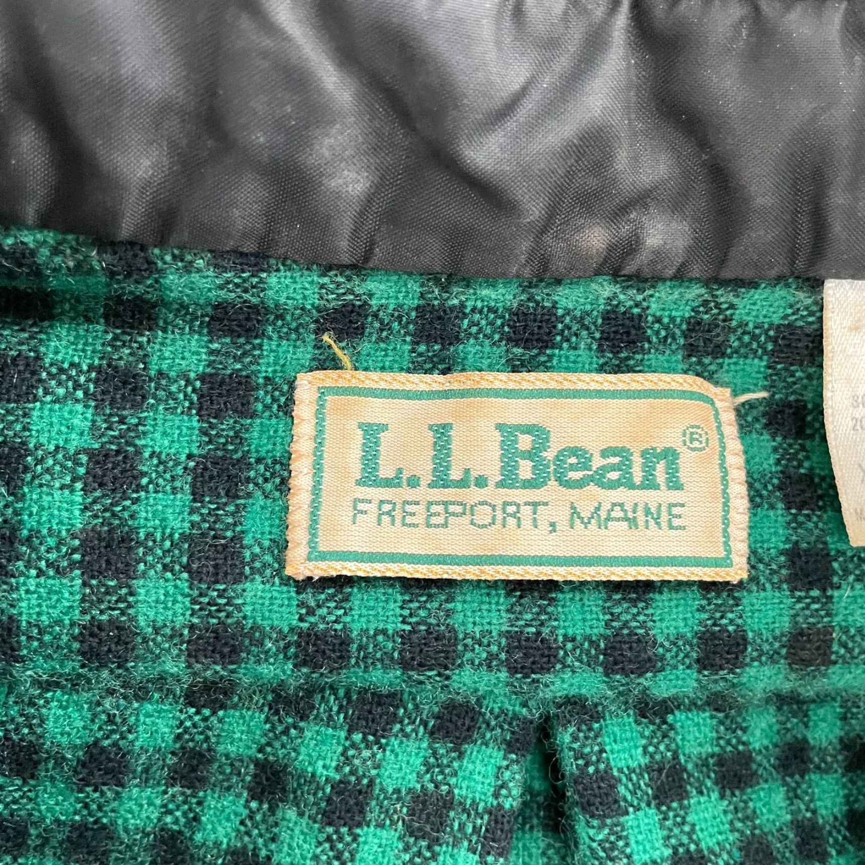 Vintage VINTAGE L.L. Bean Flannel Shirt Adult XL Green Plaid Wool Blend 70s 80s Lumberjack Button-Up Long Sleeve Men's Shirt Size US XL / EU 56 / 4 - 4 Thumbnail