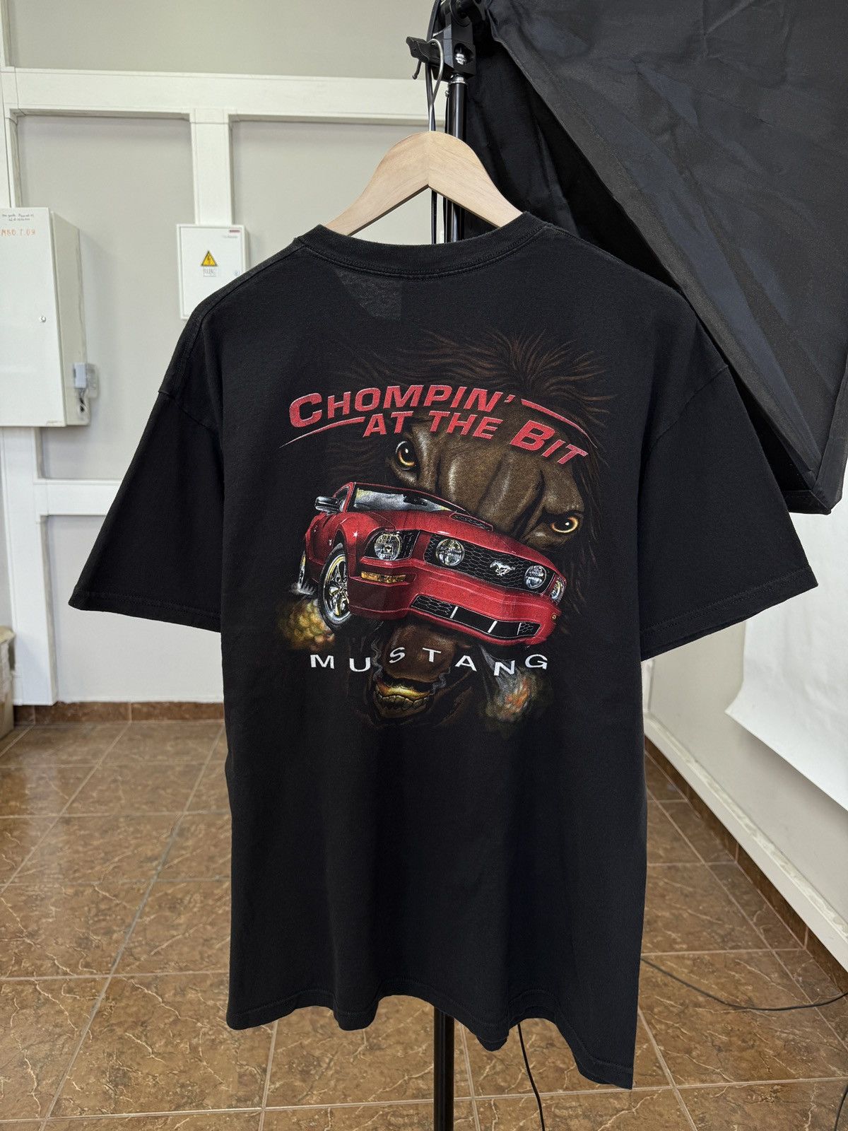 Mustang 🇺🇸Vintage Y2K Mustang Chompin At The Bit Delta Pro Weight Tee Size US XL / EU 56 / 4 - 1 Thumbnail