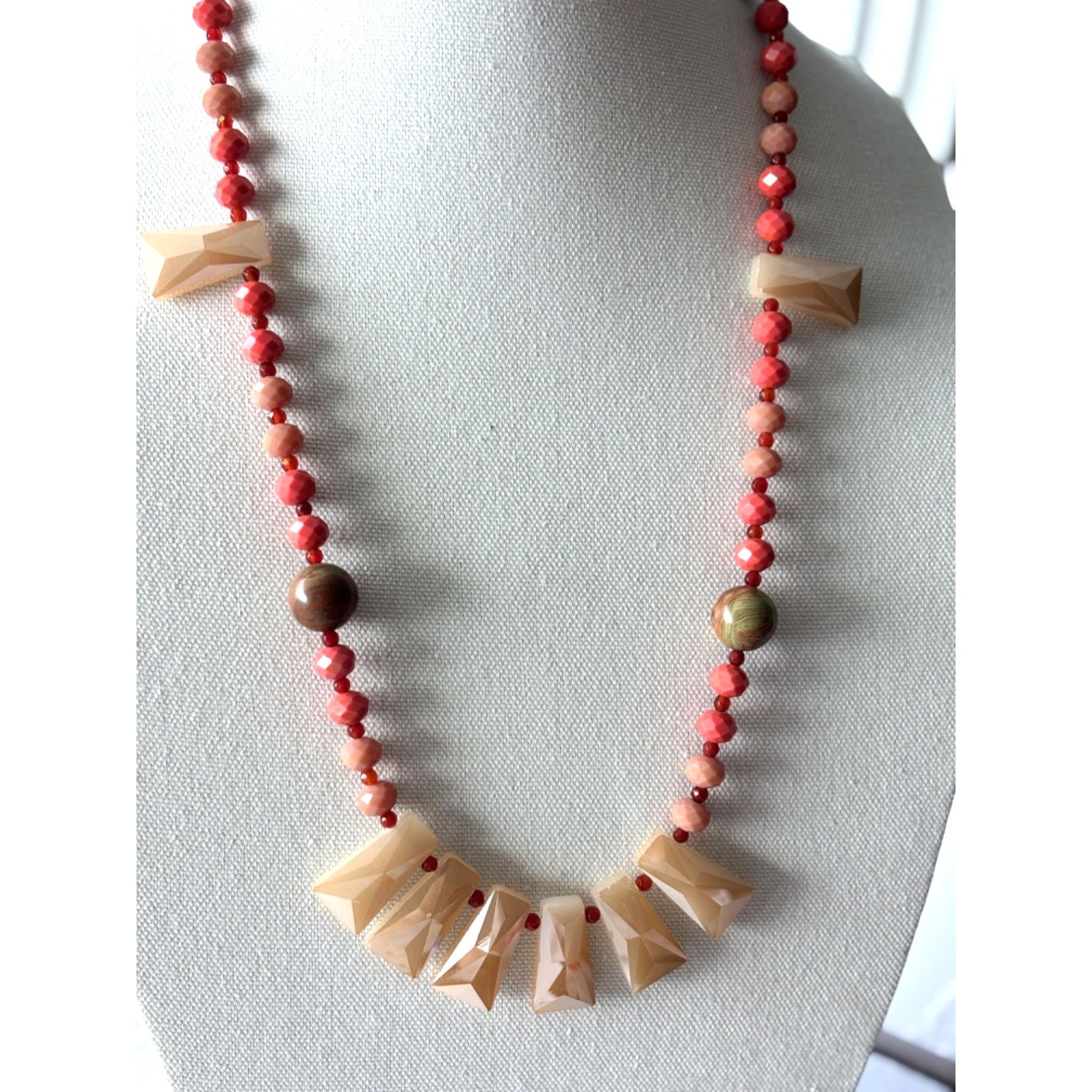 Other Handmade Red & Beige Beaded Necklace With Faceted Beads & Go Size ONE SIZE - 2 Thumbnail