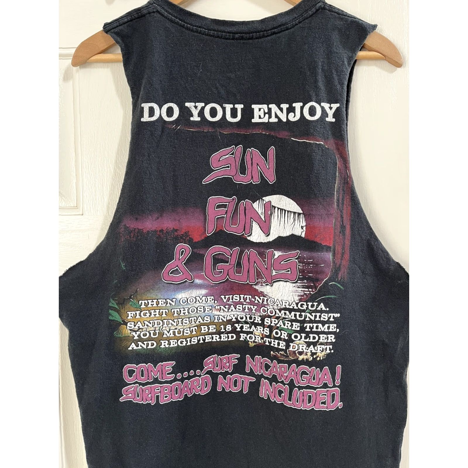 Vintage VINTAGE Sacred Reich Surf Nicaragua Shirt L Men Sleeveless T-Shirt Black Band Death Metal Thrash Sun Fun Guns Size US L / EU 52-54 / 3 - 4 Thumbnail