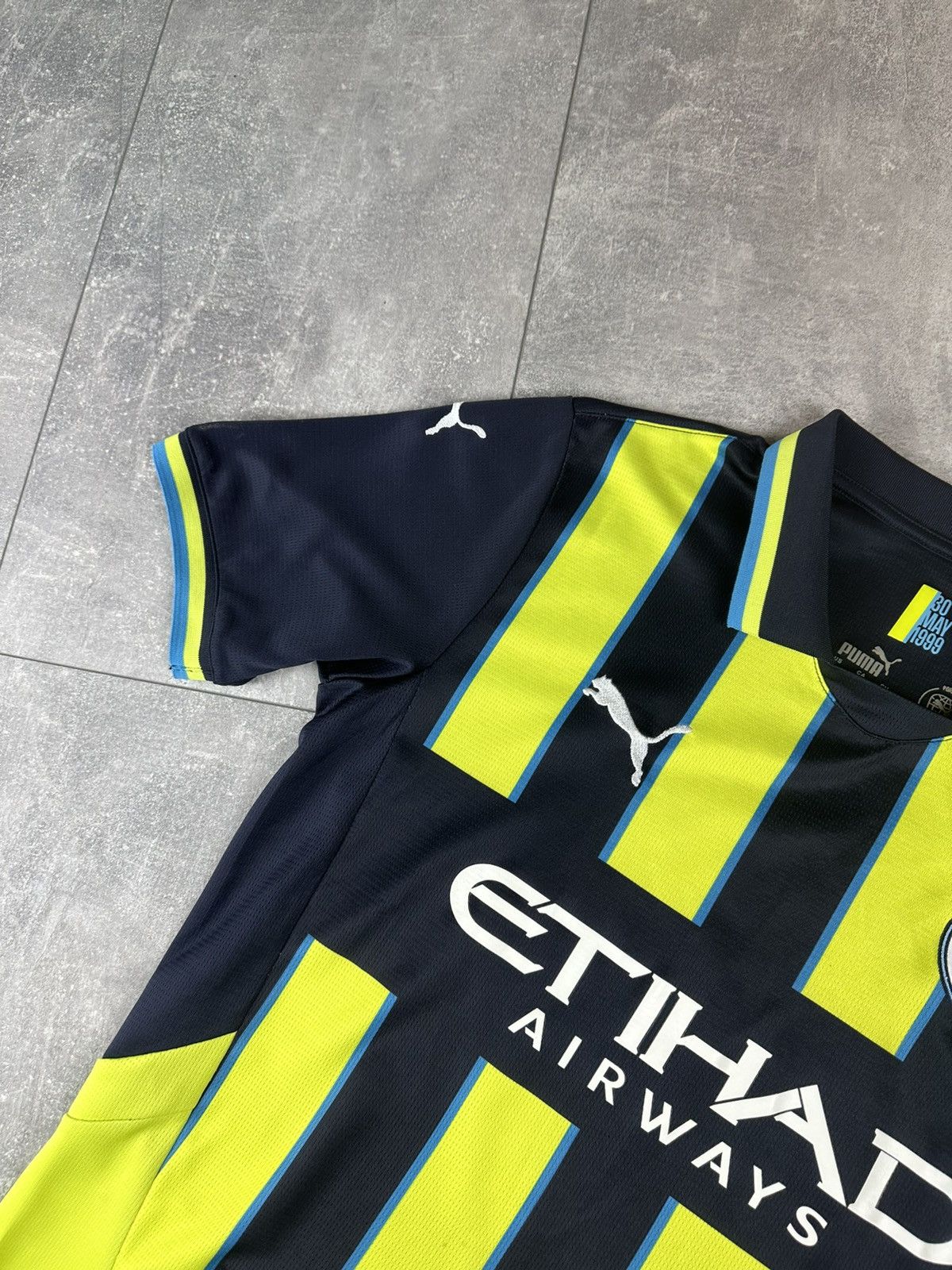 Puma Puma Manchester City Away 2024/25 Soccer Football Jersey Size US S / EU 44-46 / 1 - 6 Thumbnail