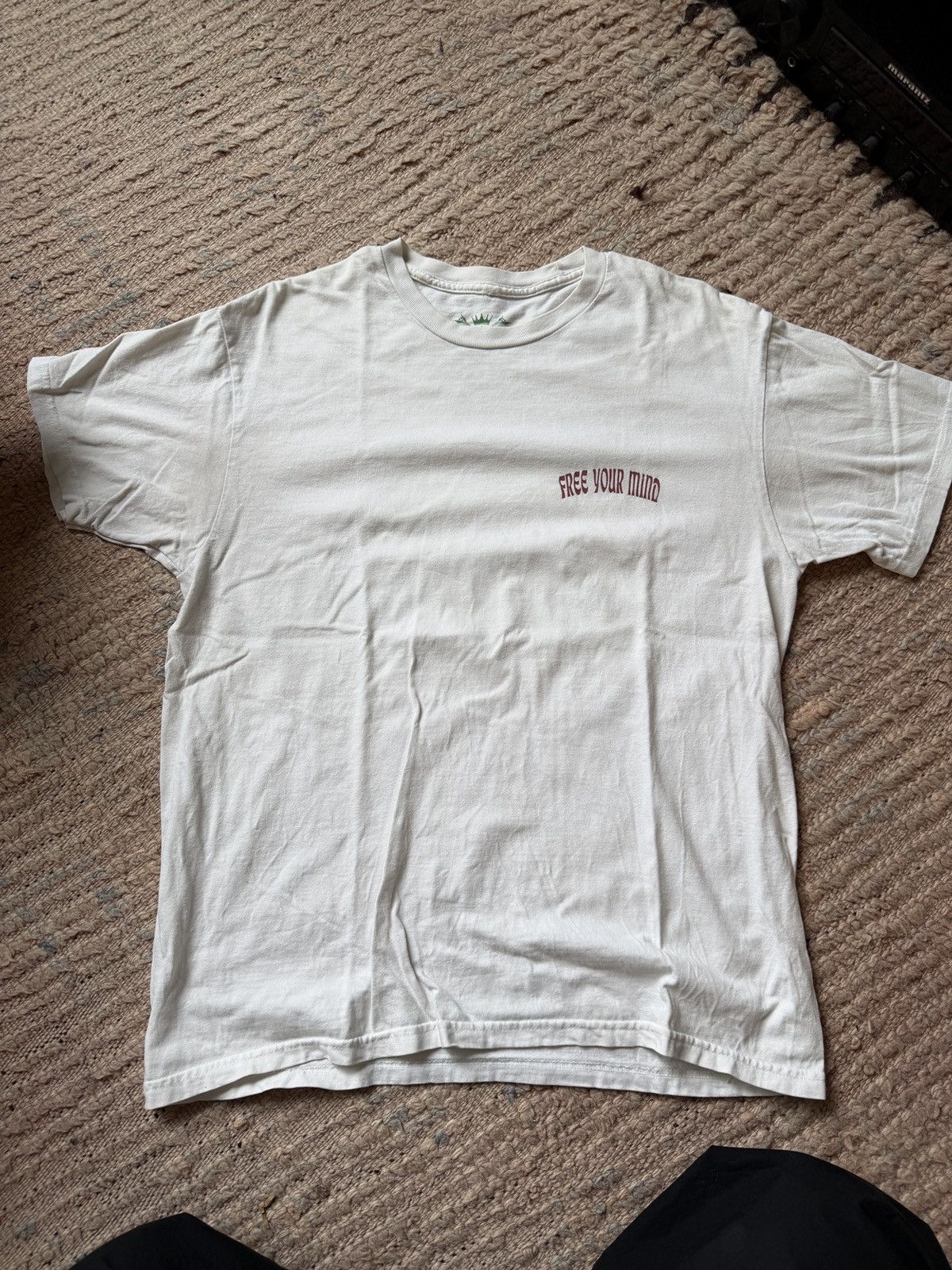 Throwing Fits Free your mind shirt Size US L / EU 52-54 / 3 - 1 Thumbnail