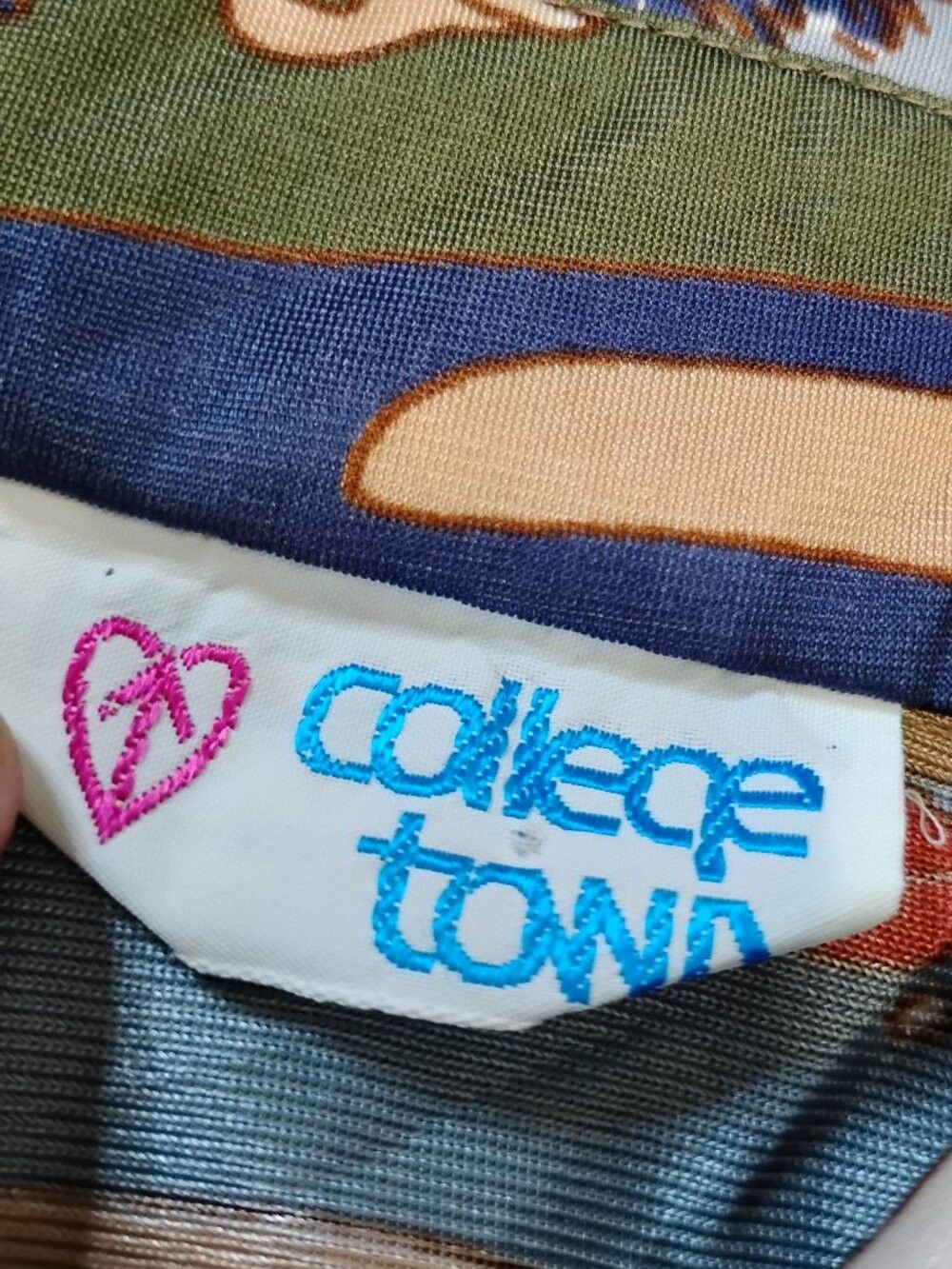 Other Vintage College Town Loons Landscape Polyester Disco Shirt Size L / US 10 / IT 46 - 3 Thumbnail