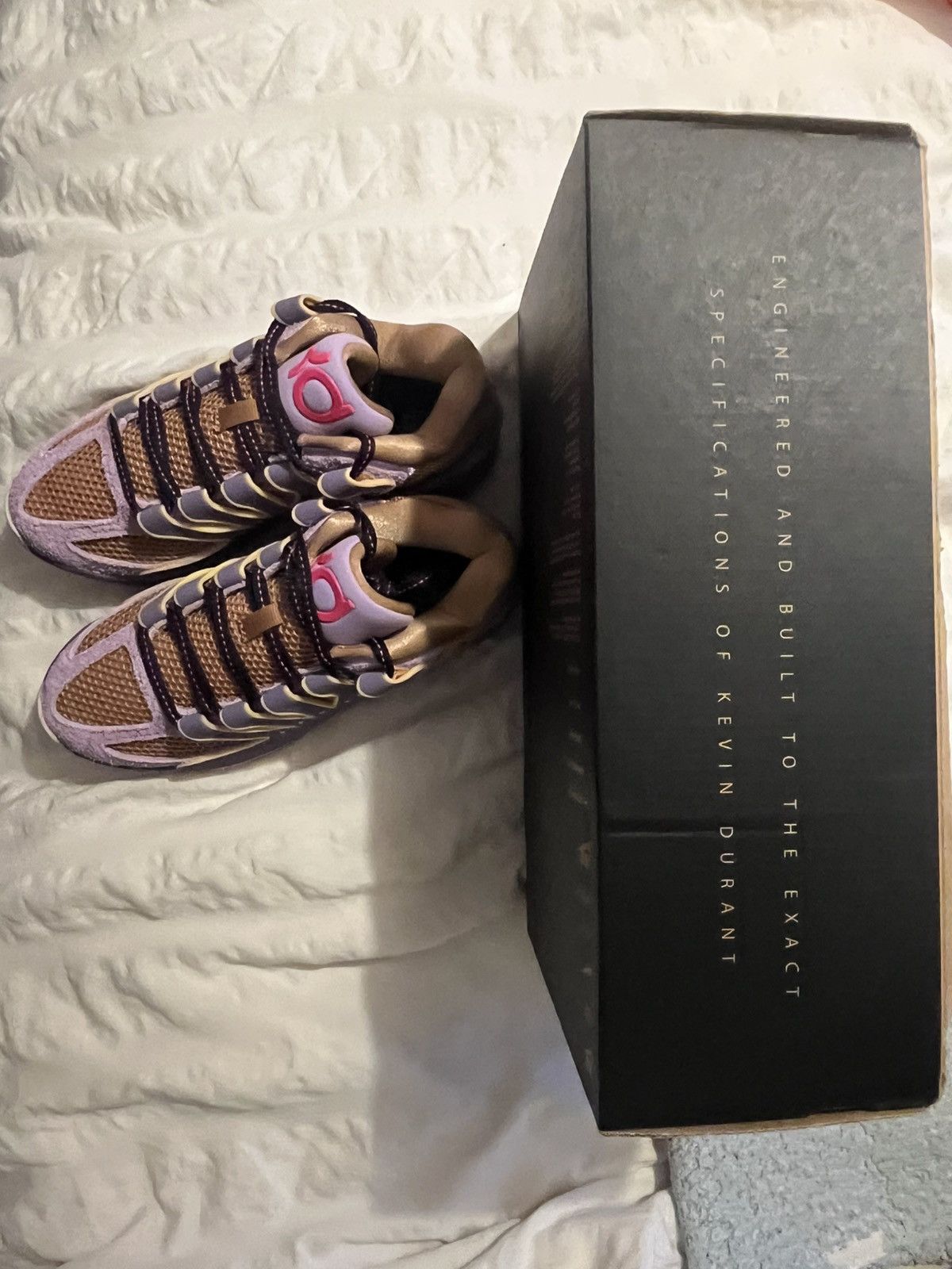 Nike Nike KD18 purple and gold basketball trainers Size US 5 / EU 37 - 3 Thumbnail