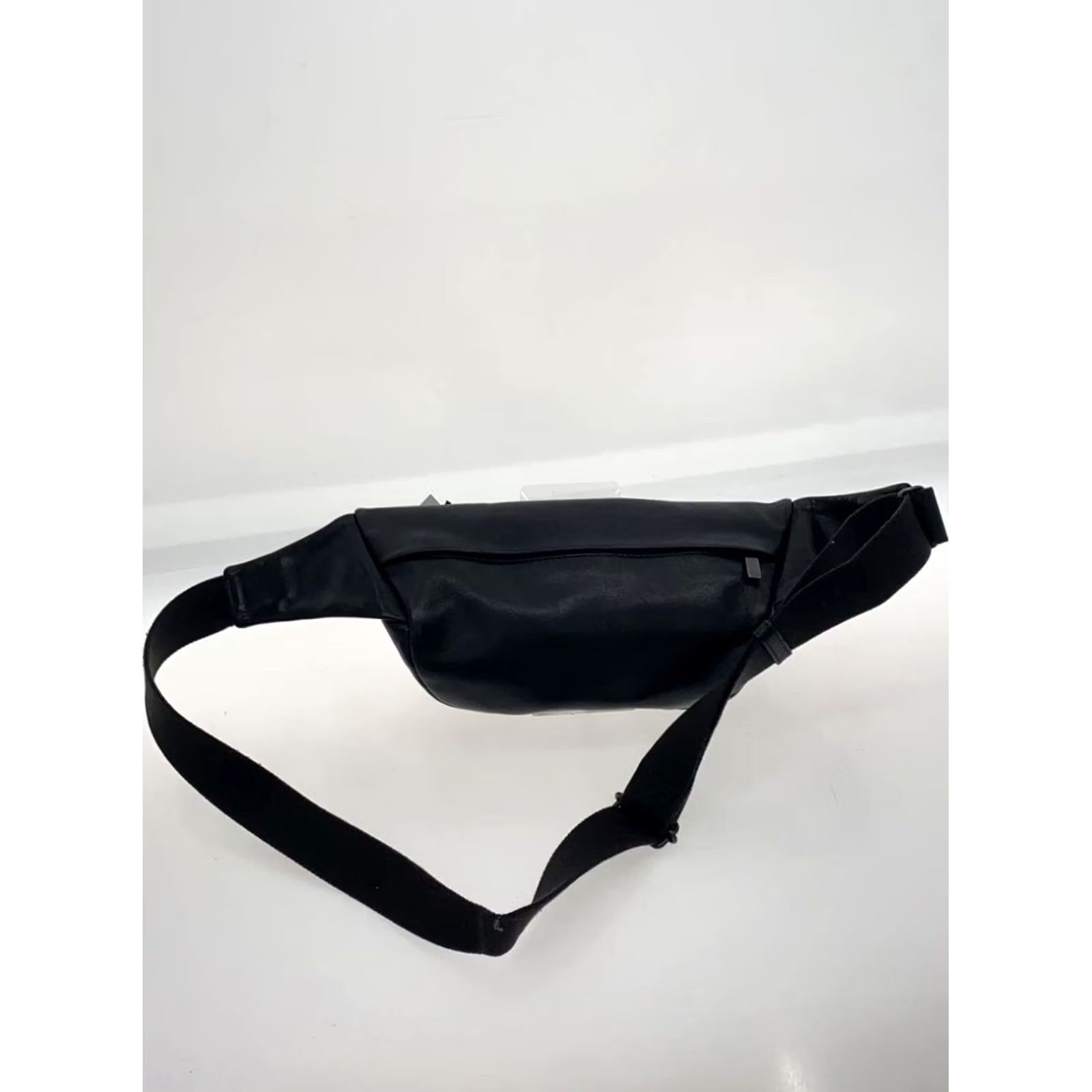 Vintage PATRICK STEPHAN Waist Bag Leather Black Size ONE SIZE - 3 Thumbnail