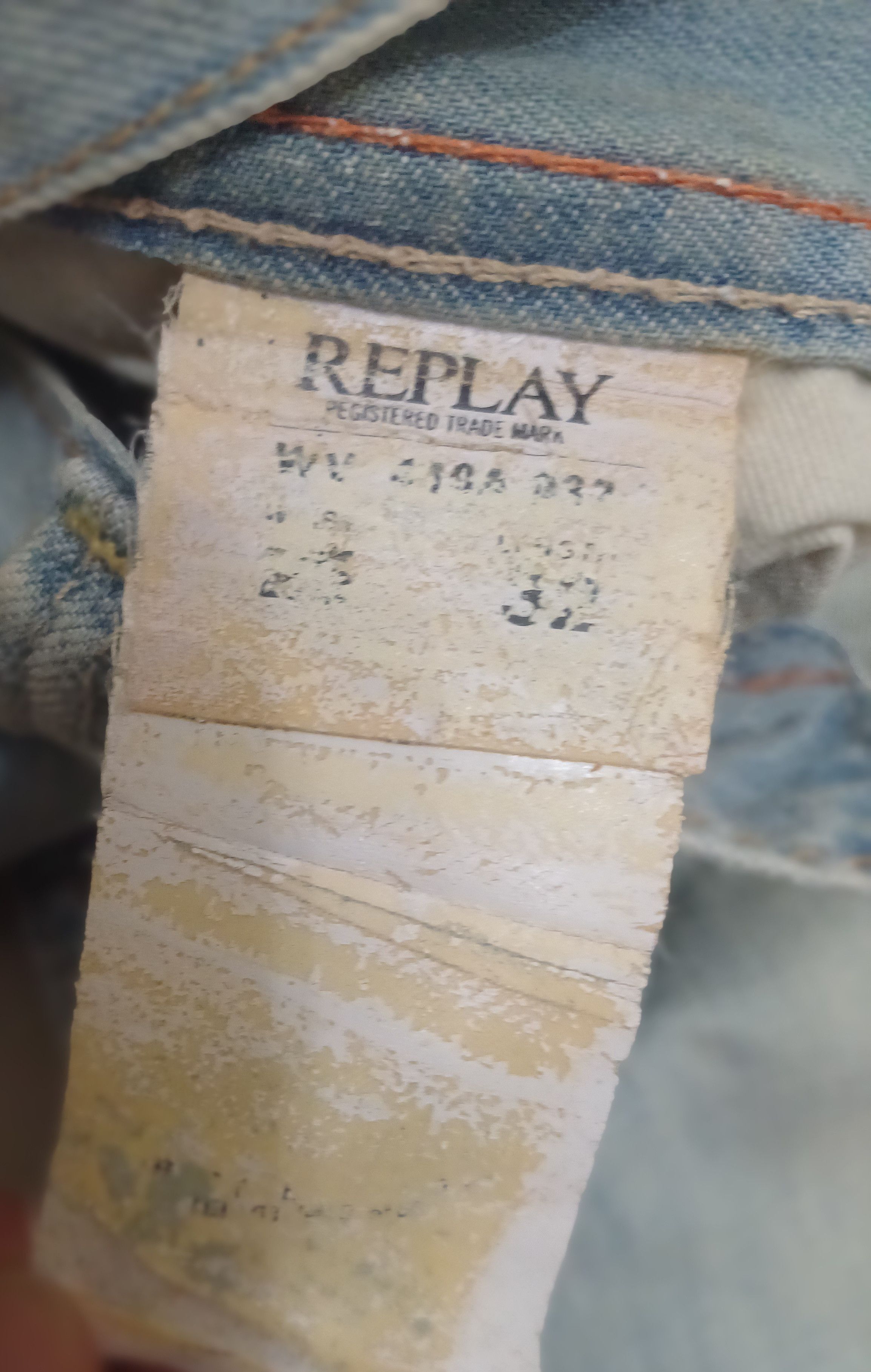 Super awesome flared jeans 🔥🔥🔥 replay button fly
