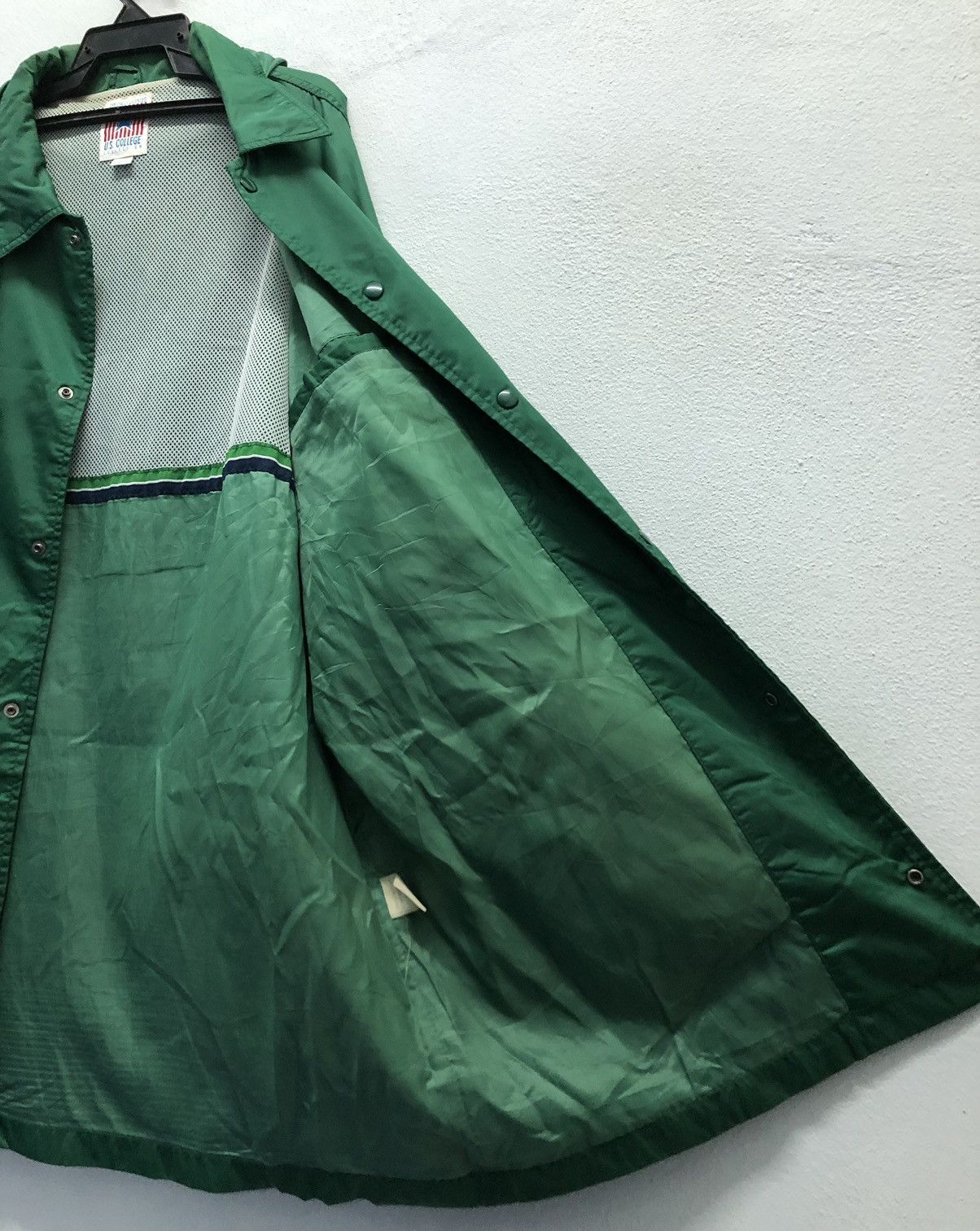 Vintage Vintage Georgetown Hoyas Coach Jacket Green U.S. Size 4L Size US XXL / EU 58 / 5 - 13 Thumbnail