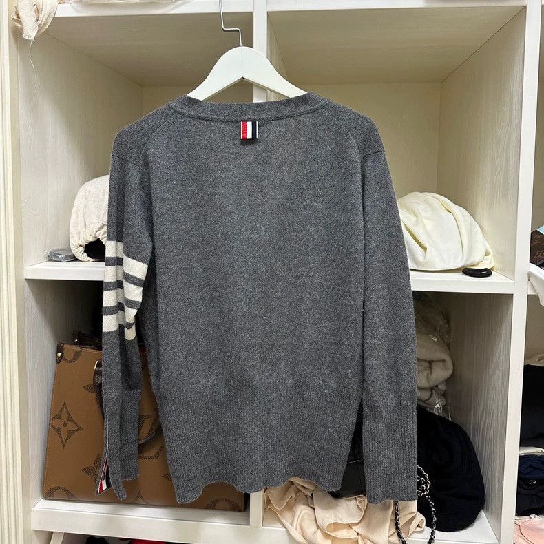 Thom Browne Thom BrowneGray cashmere cardigan jacket 2503-Nextarrow Size US S / EU 44-46 / 1 - 2 Thumbnail