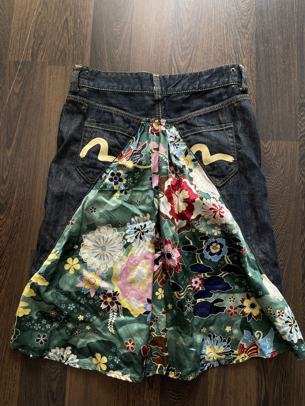 Evisu Vintage Evisu Genes 00s Denim Skirt Rare Size 30" / US 8 / IT 44 - 8 Thumbnail