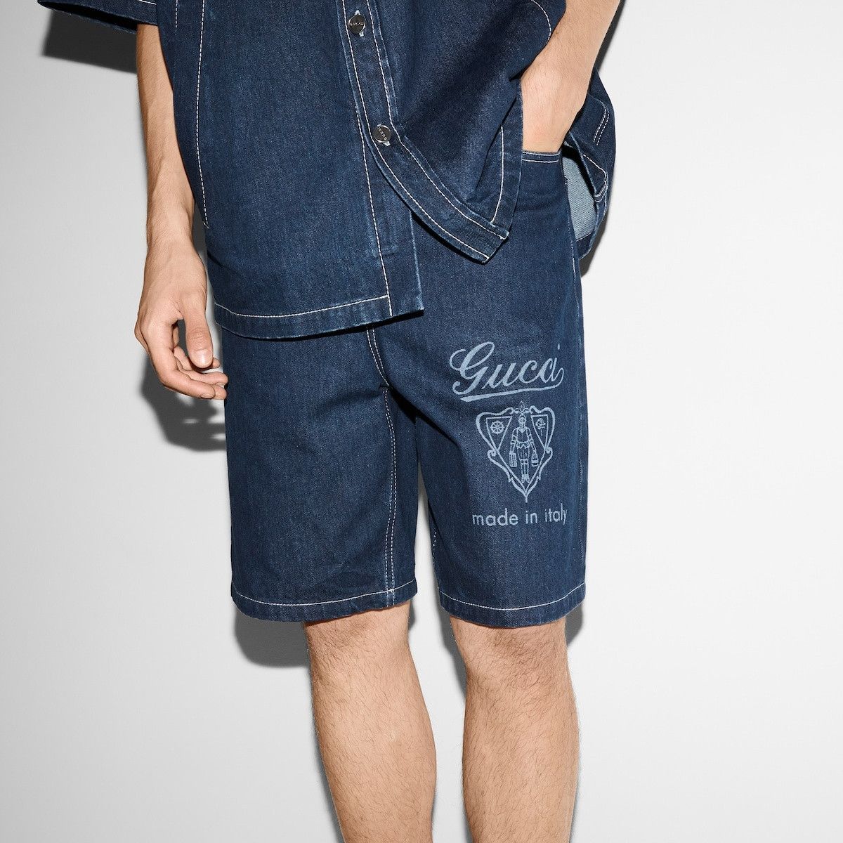 Gucci o1loc1c0226 811656 Lasered Denim Shorts in Blue Size US 33 - 5 Thumbnail
