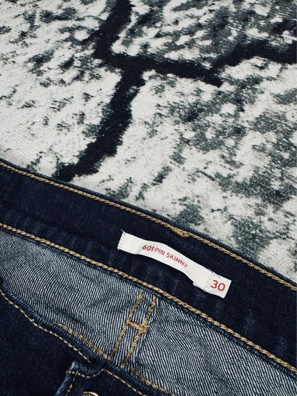 Levi's Levis 601 pin skinny jeans navy blue 30 Size 30" / US 8 / IT 44 - 5 Thumbnail