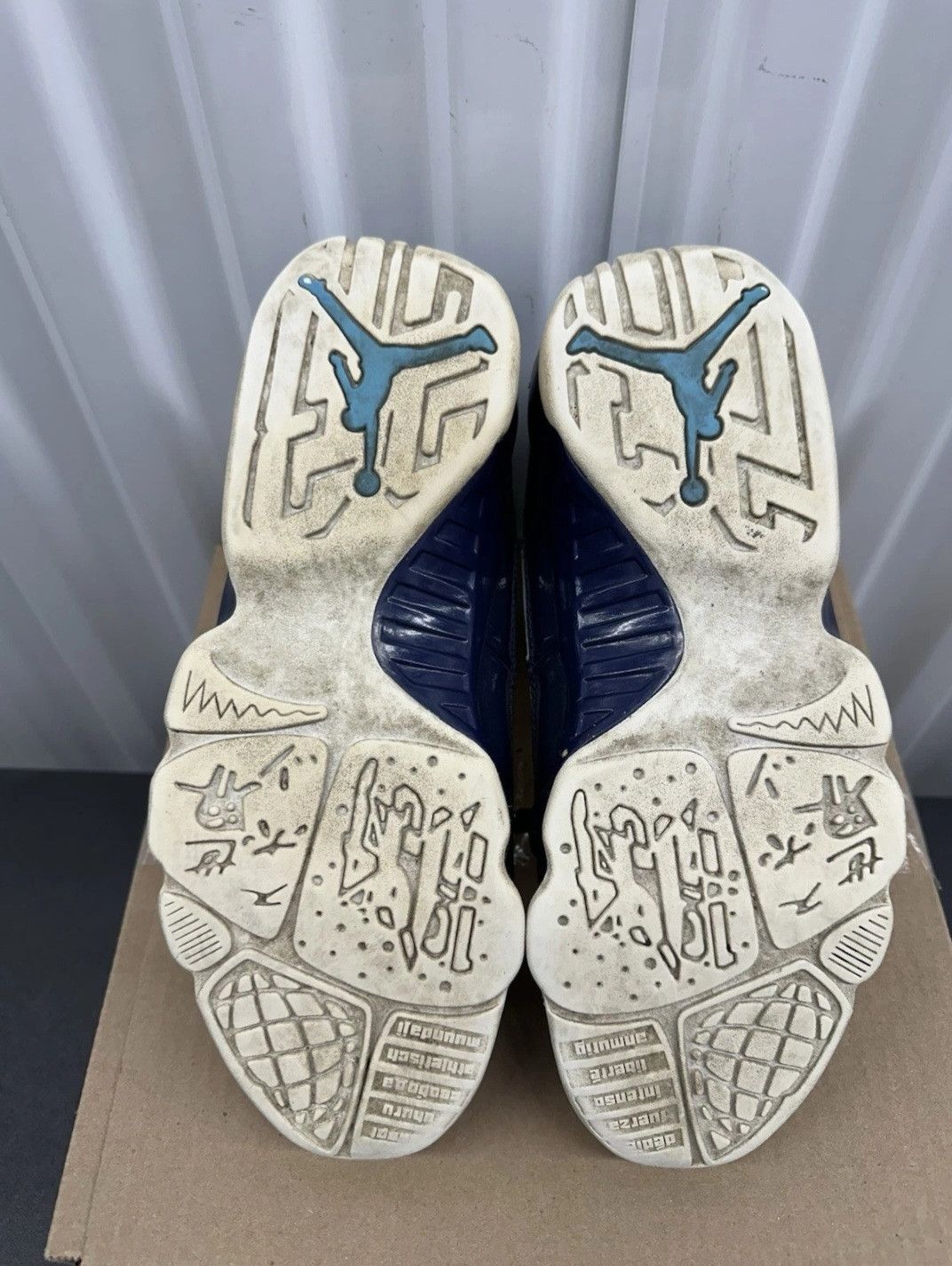 Jordan Brand Nike Air Jordan Retro 9 UNC 302370145 Size 9 Men Size US 9 / EU 42 - 7 Thumbnail