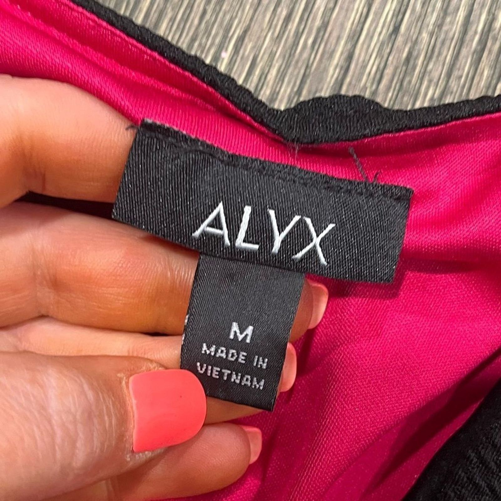 Alyx Alyx Short Sleeve Top Blouse Scallop Trim Curved Hem Size M Size M / US 6-8 / IT 42-44 - 4 Thumbnail