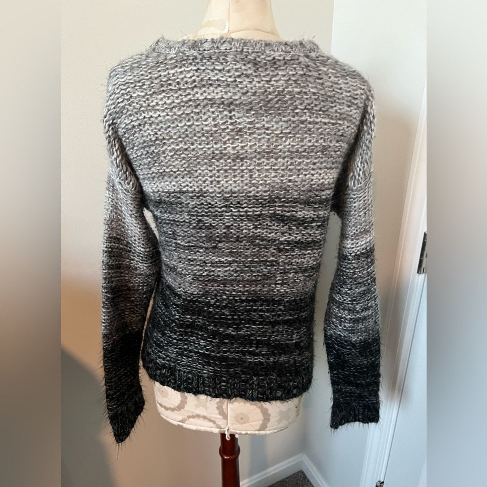 Forever 21 Forever 21 Scoop Neck Knit Sweater Medium Size M / US 6-8 / IT 42-44 - 3 Thumbnail