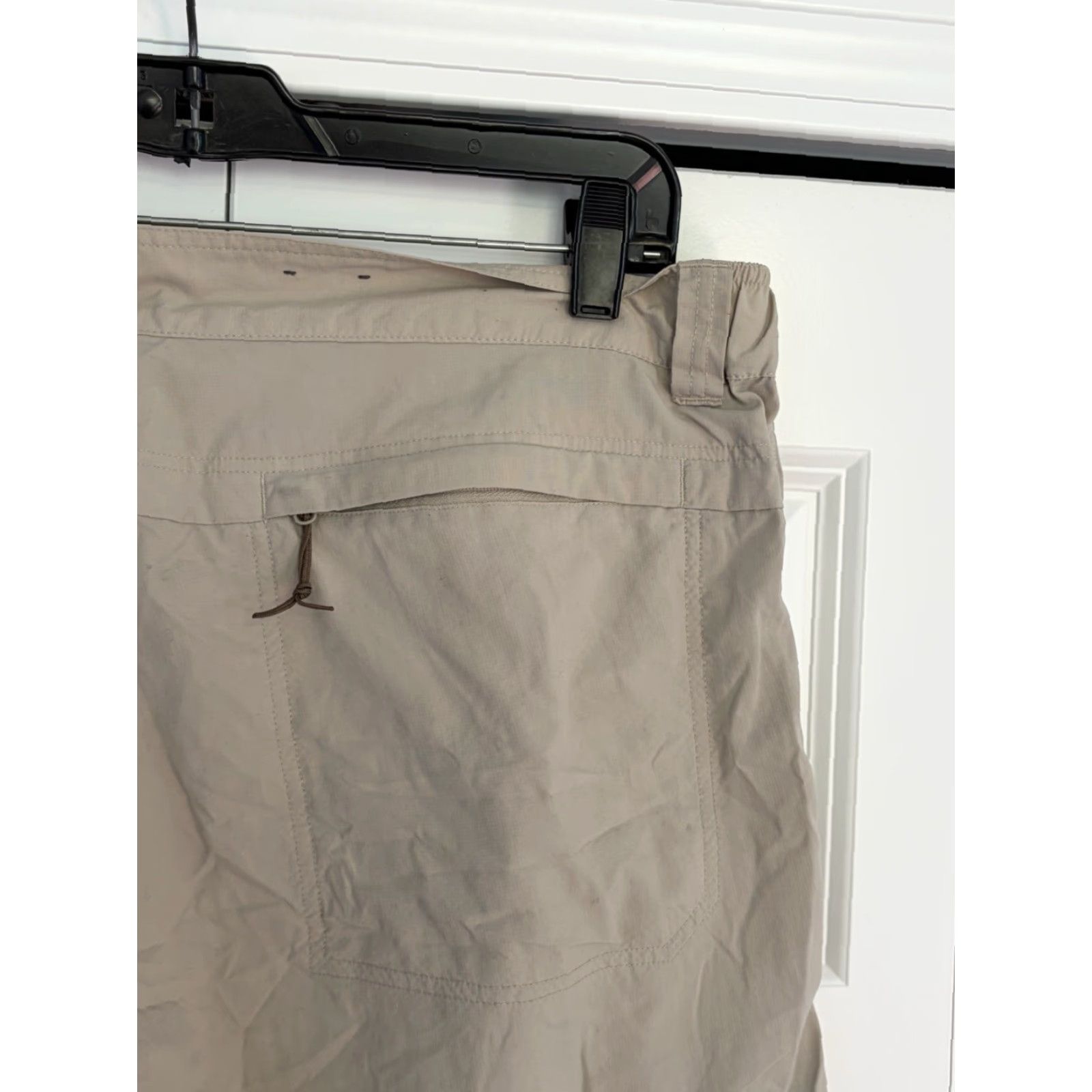 Vintage VINTAGE? No — Mens Columbia Shorts Omni Shade Sun Protection Beige 11" Inseam size 38w Size US 38 / EU 54 - 6 Thumbnail