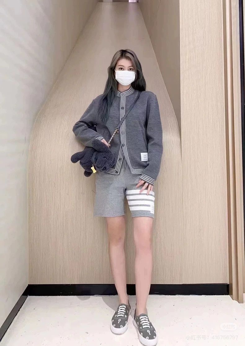 Thom Browne Thom browne Gray cardigan sweater knitting 2503-Nextarrow Size US M / EU 48-50 / 2 - 1 Thumbnail