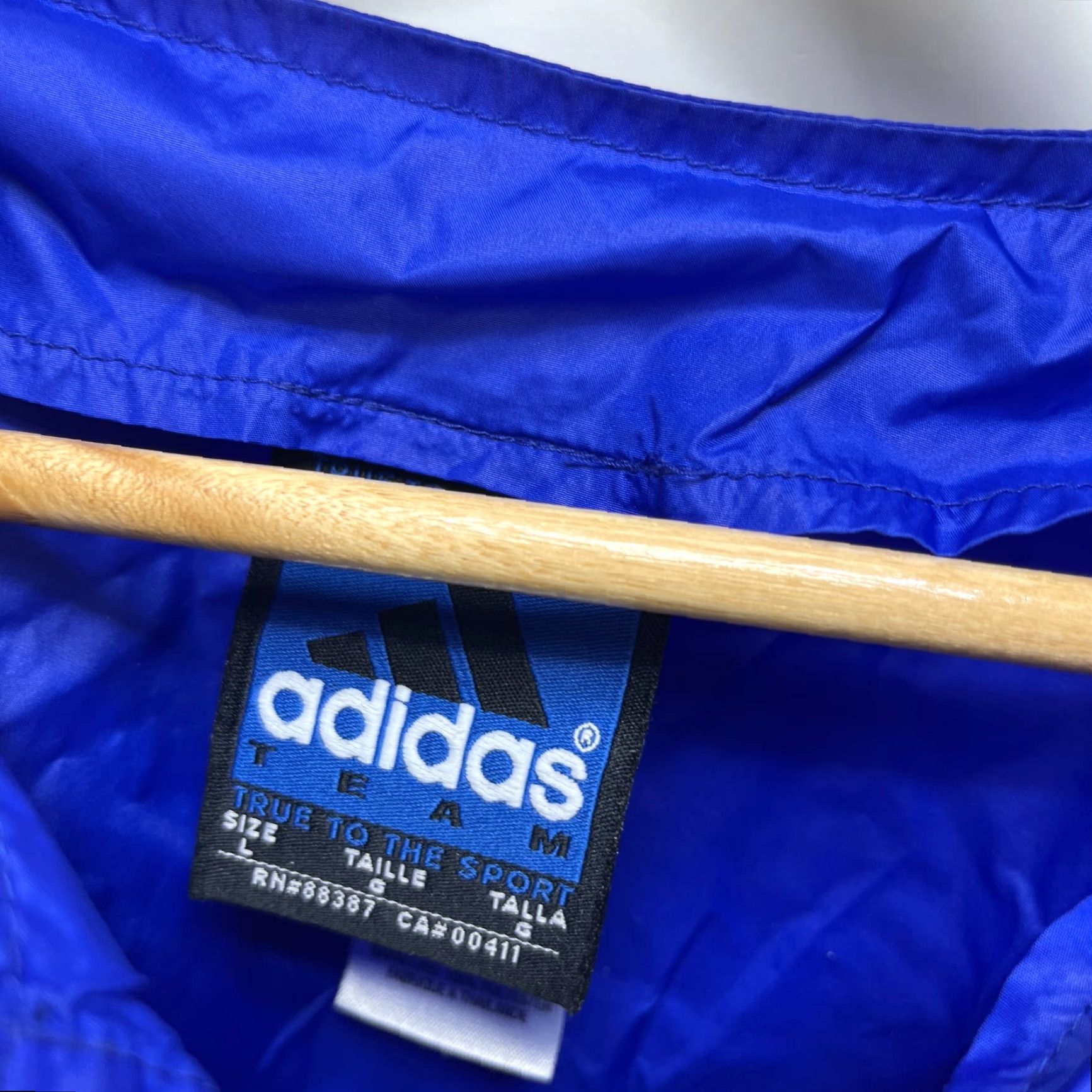 Adidas VINTAGE Adidas Windbreaker Short Sleeve Shirt Large Blue 90s Activewear Mens Jacket Size US L / EU 52-54 / 3 - 6 Thumbnail