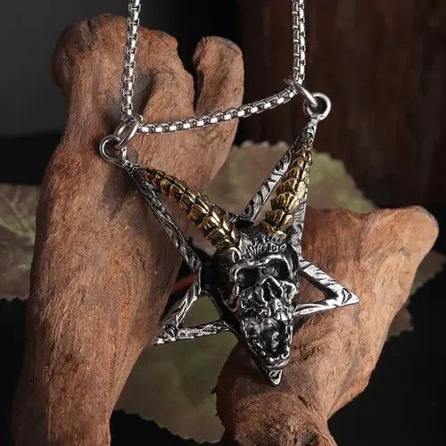 Jewelry × Vintage Gothic Skull Horns Necklace Size ONE SIZE - 1 Thumbnail