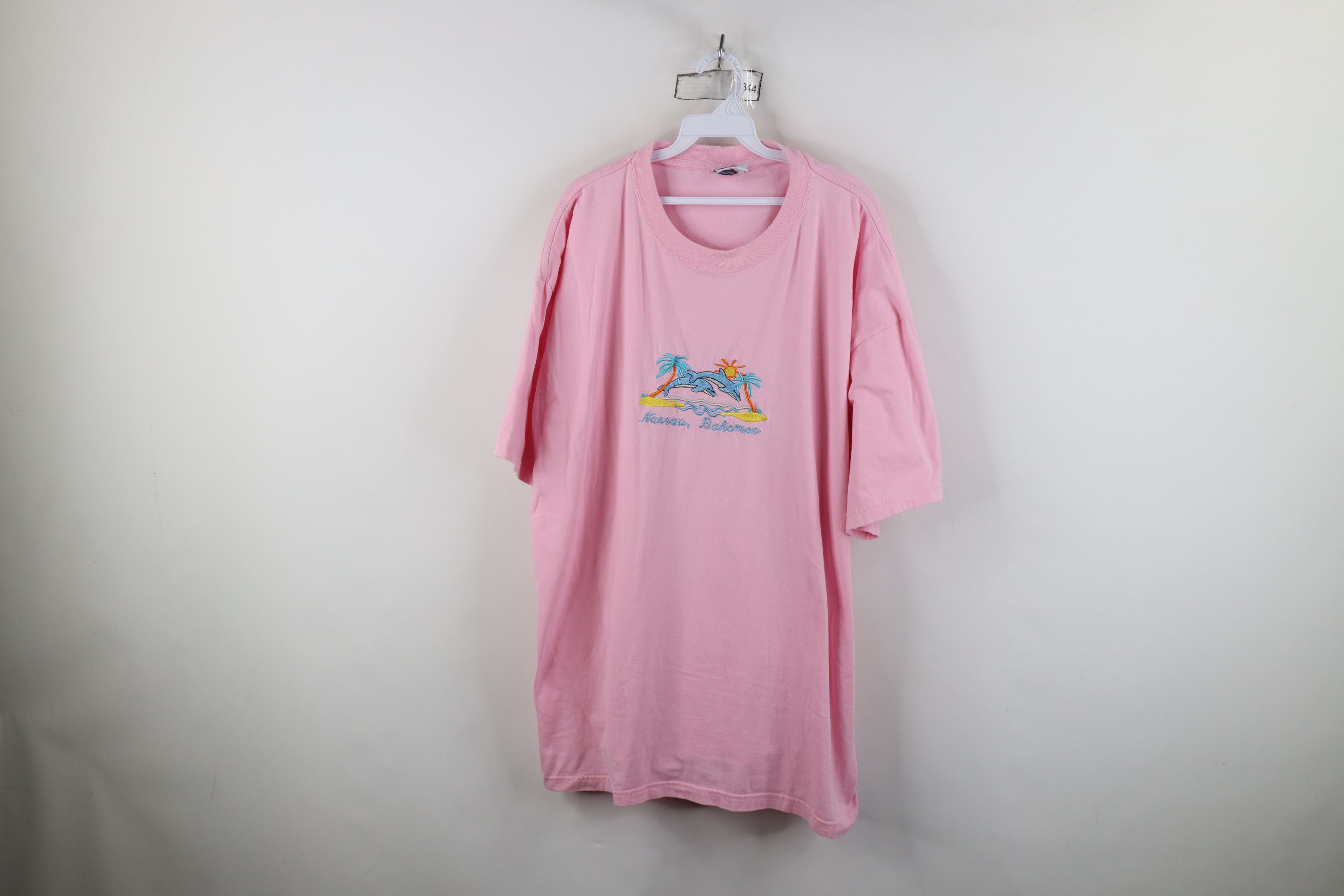Vintage Vintage 90s Y2K Streetwear Nassau Bahamas Dolphin T-Shirt Size 3XL / US 20-22 - 1 Thumbnail