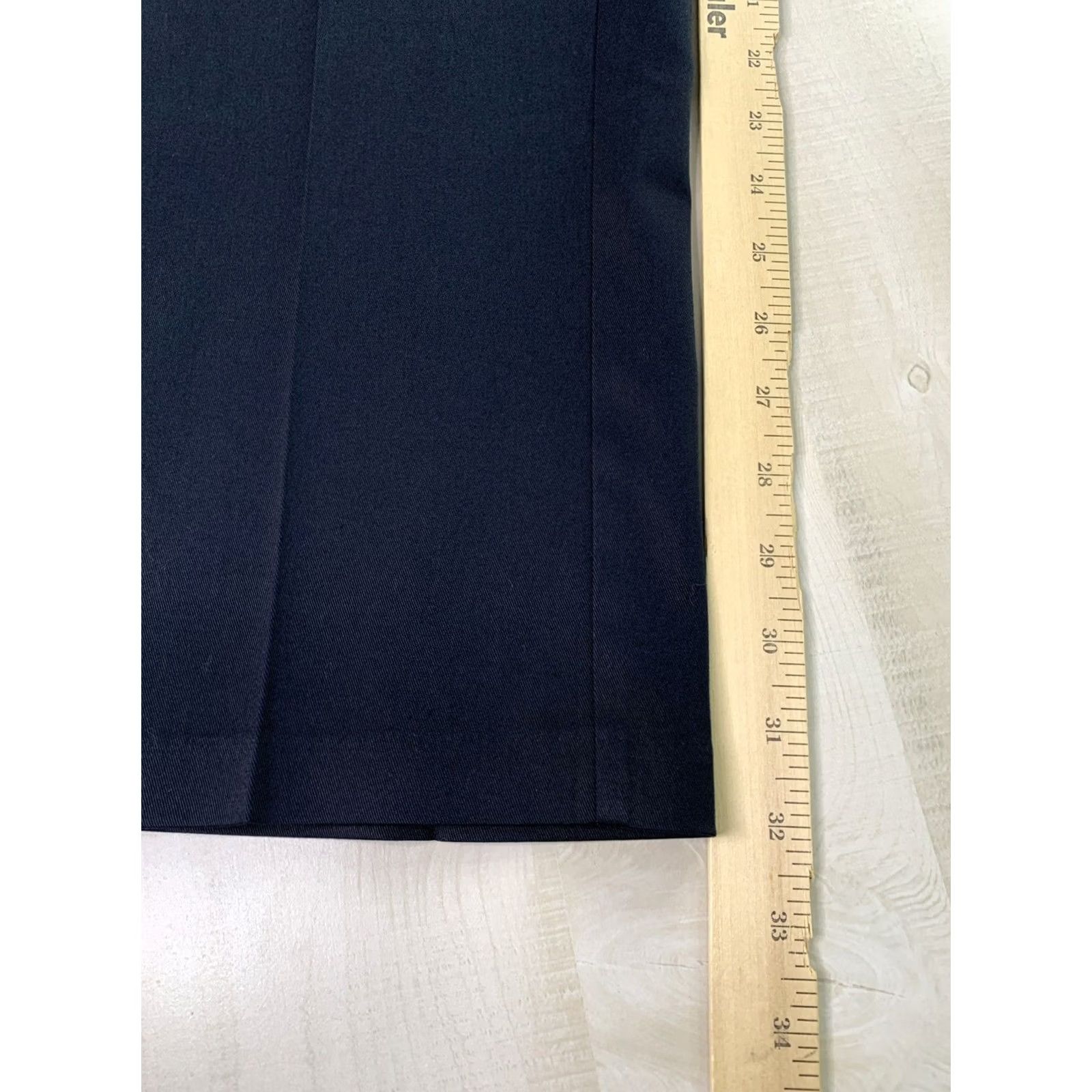 Haggar Haggar No Iron Premium Khaki Straight Fit Navy Pants Mens 36x32 EUC Size US 36 / EU 52 - 7 Thumbnail