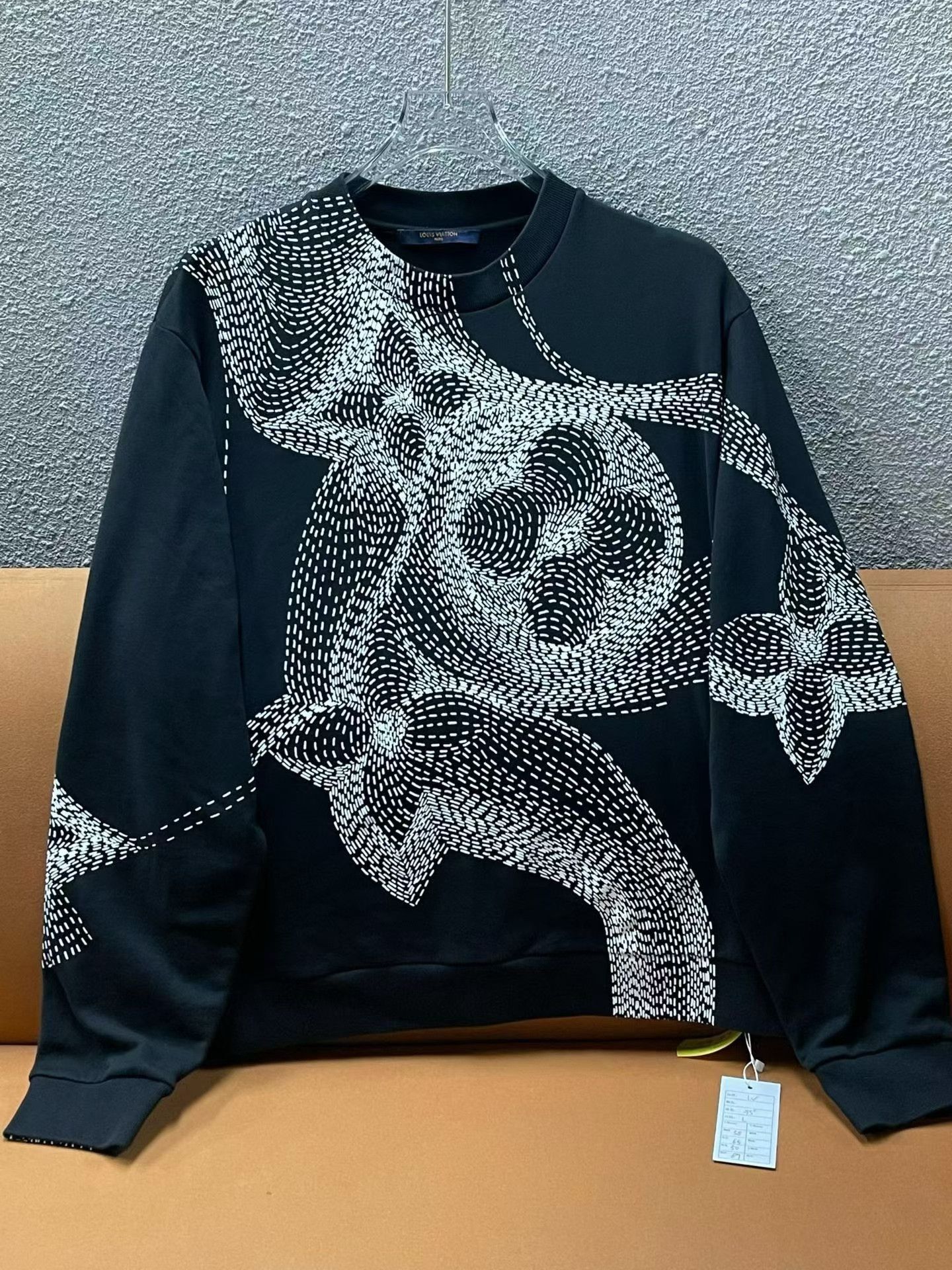 Louis Vuitton Louis Vuitton Floral Print Crewneck Sweatshirt Size US L / EU 52-54 / 3 - 1 Thumbnail