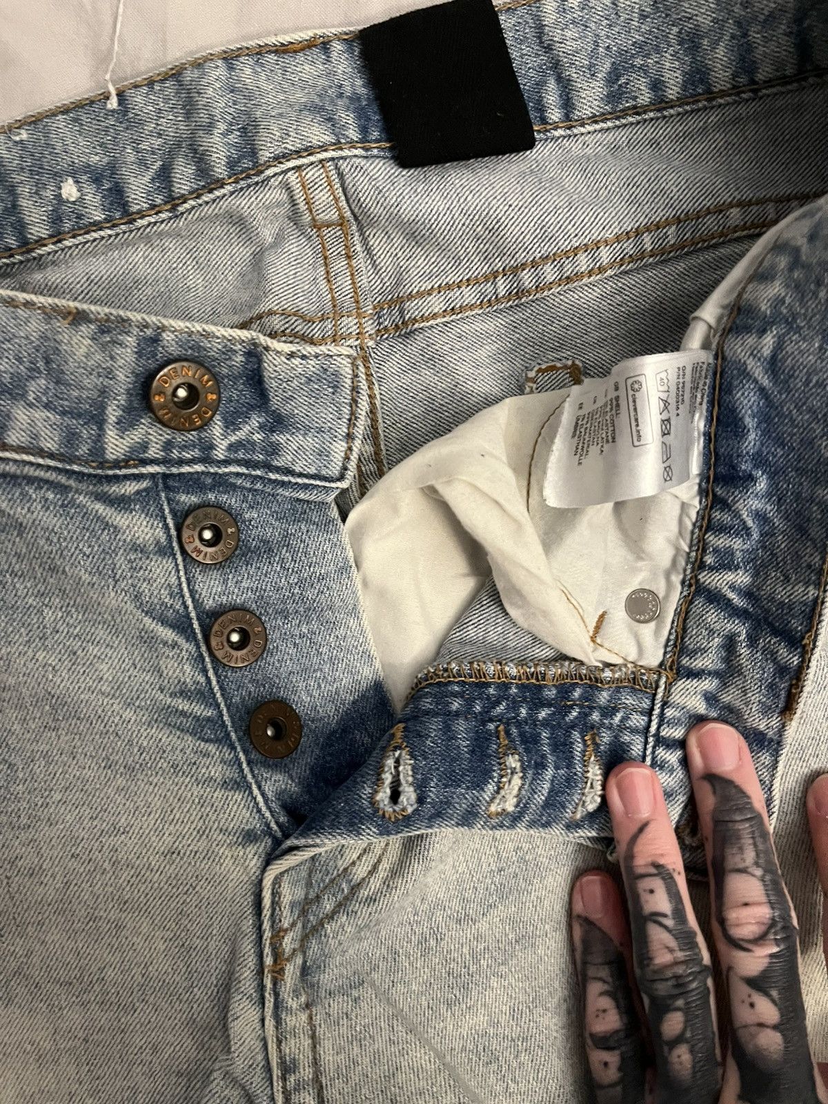 Other Light blue denim distressed Size US 30 / EU 46 - 2 Thumbnail