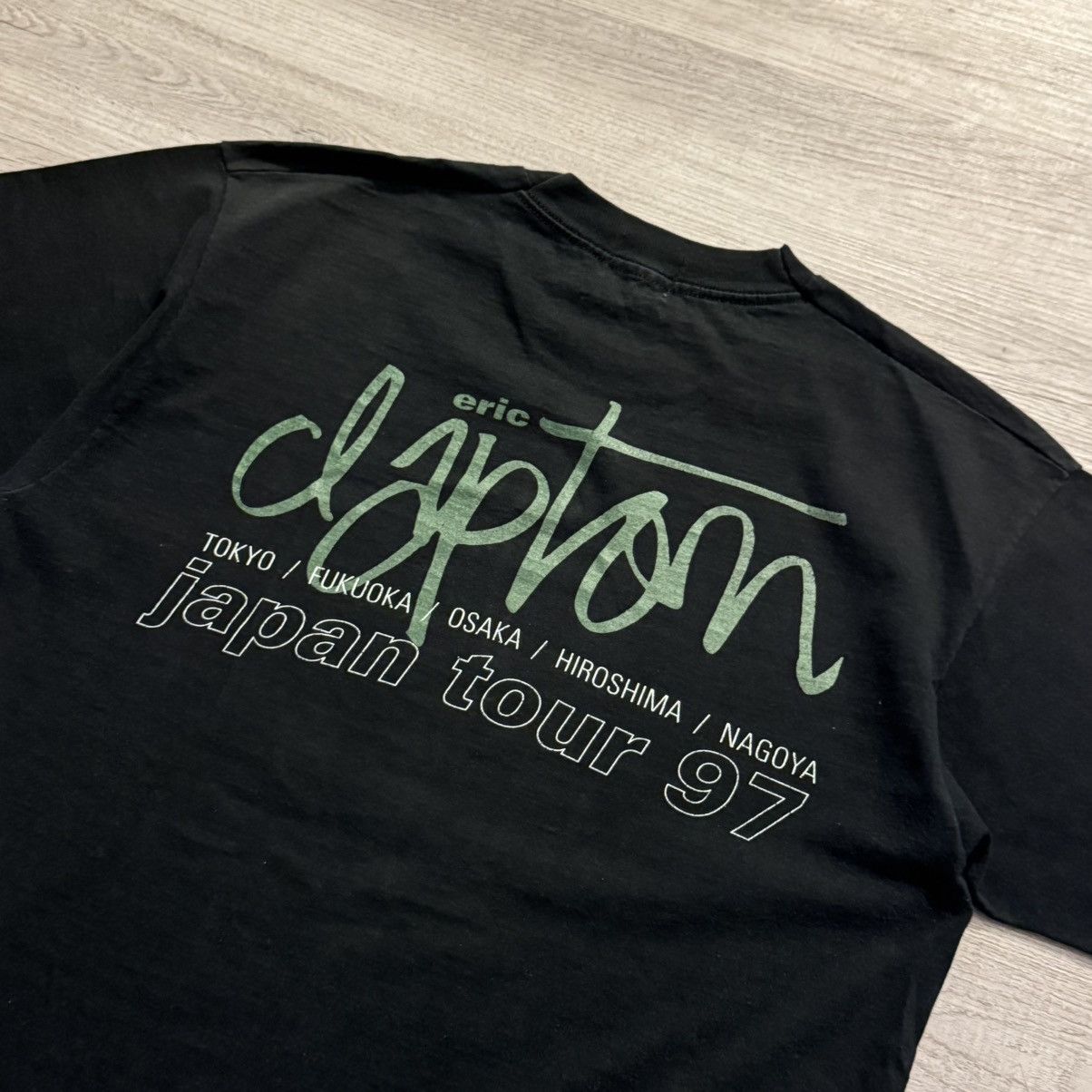 Vintage 1997 Eric Clapton Japan Tour Tee Fits M Size US M / EU 48-50 / 2 - 3 Thumbnail